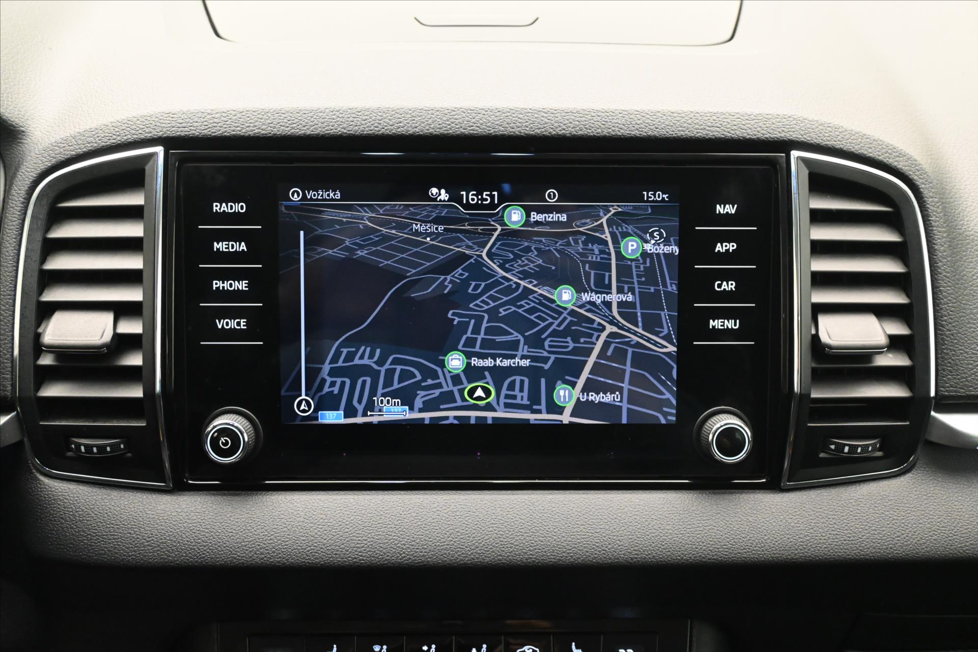 Hlavní fotografie vozu Škoda Karoq 2,0 TDI 110 kW DSG 4x4 TAŽNÉ Záruka až 5 let (20)