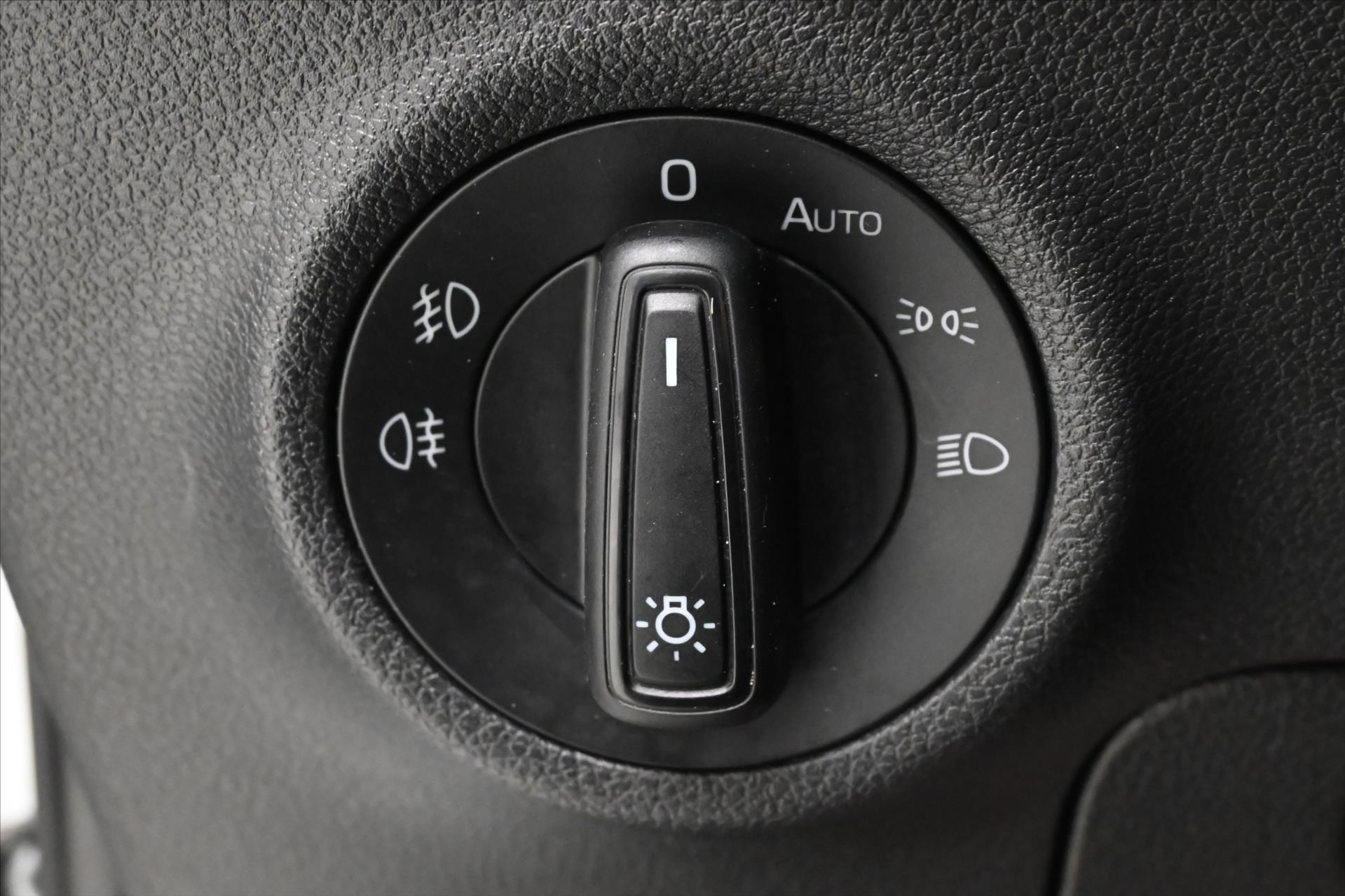 Hlavní fotografie vozu Škoda Karoq 2,0 TDI 110 kW DSG 4x4 TAŽNÉ Záruka až 5 let (26)