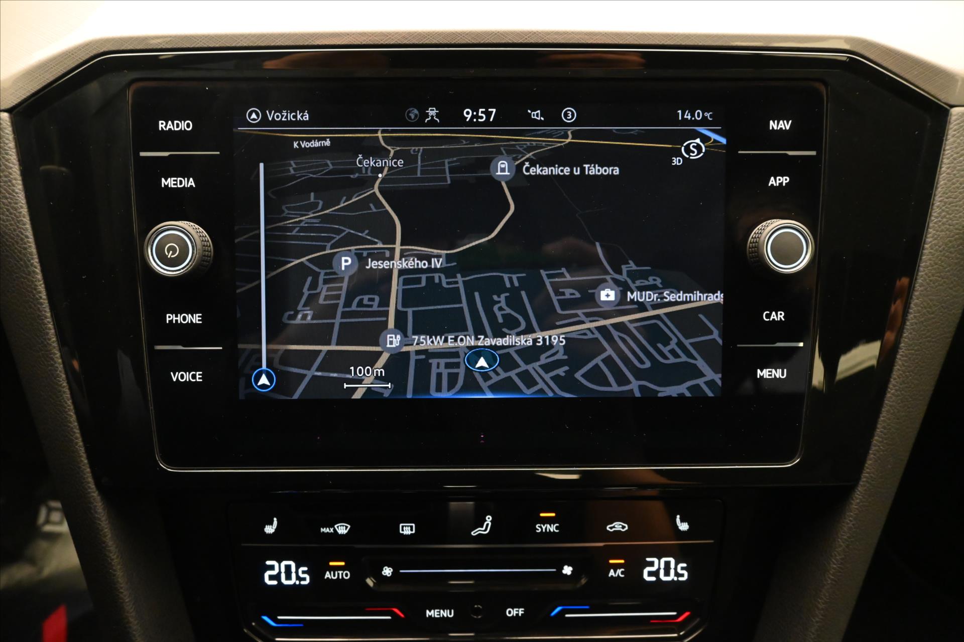 Hlavní fotografie vozu Volkswagen Passat 2,0 TDI 110 KW DSG Business Záruka až 5 let (20)