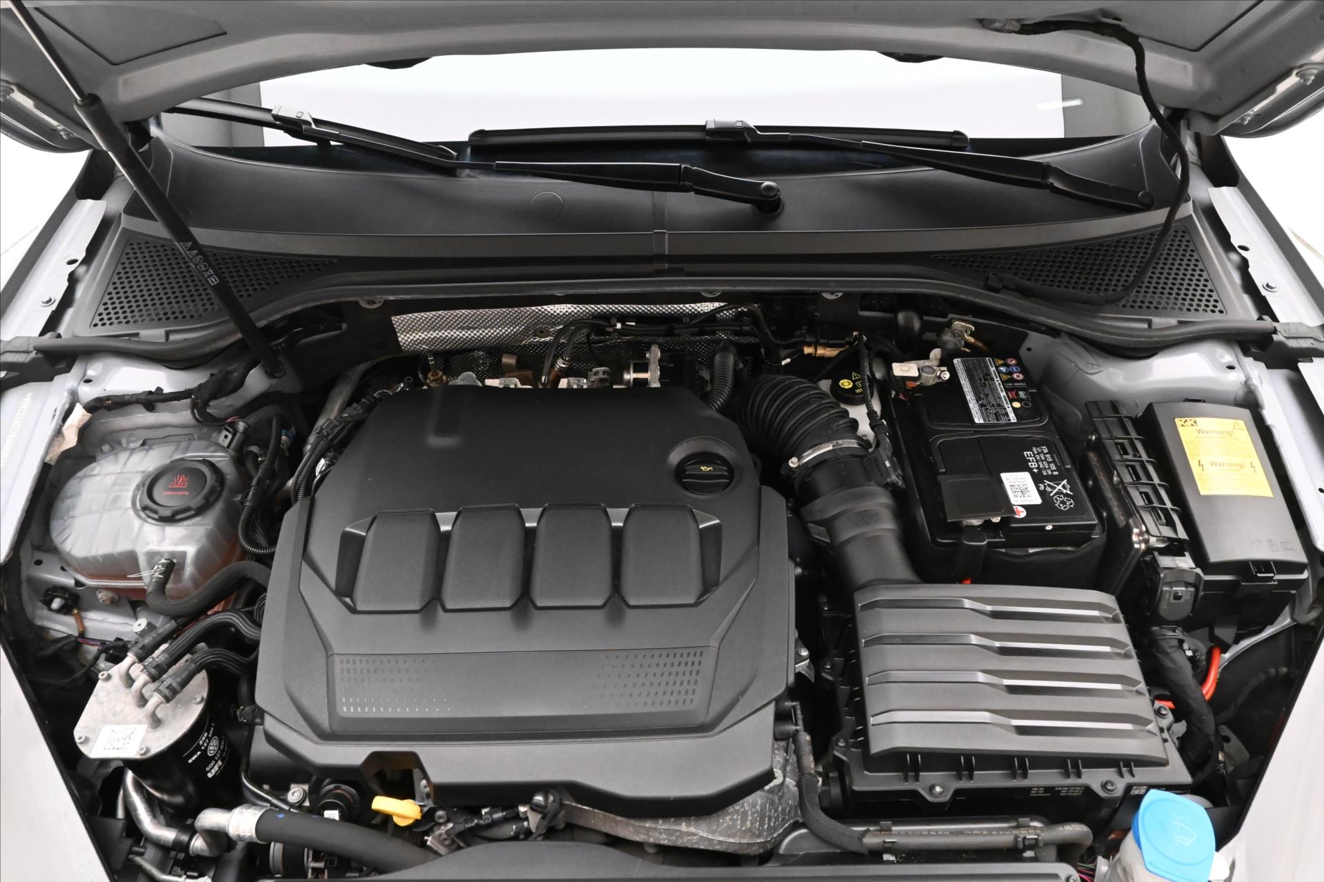 Hlavní fotografie vozu Volkswagen Passat 2,0 TDI 110 KW DSG Business Záruka až 5 let (9)