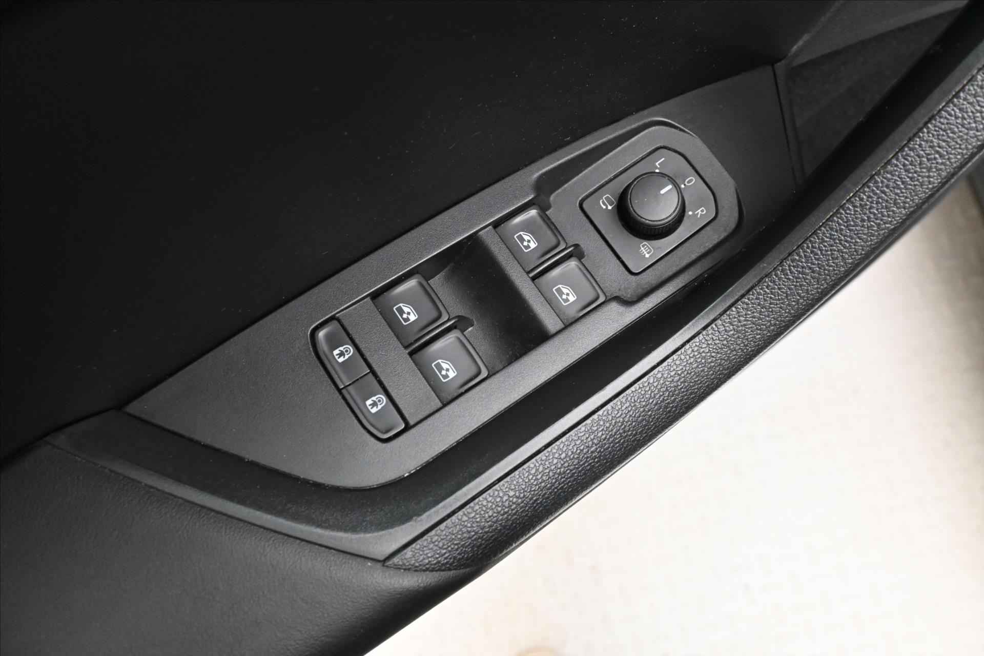 Hlavní fotografie vozu Škoda Kodiaq 2,0 TDI 147 kW 4x4 CLEVER Záruka až 5 let (26)