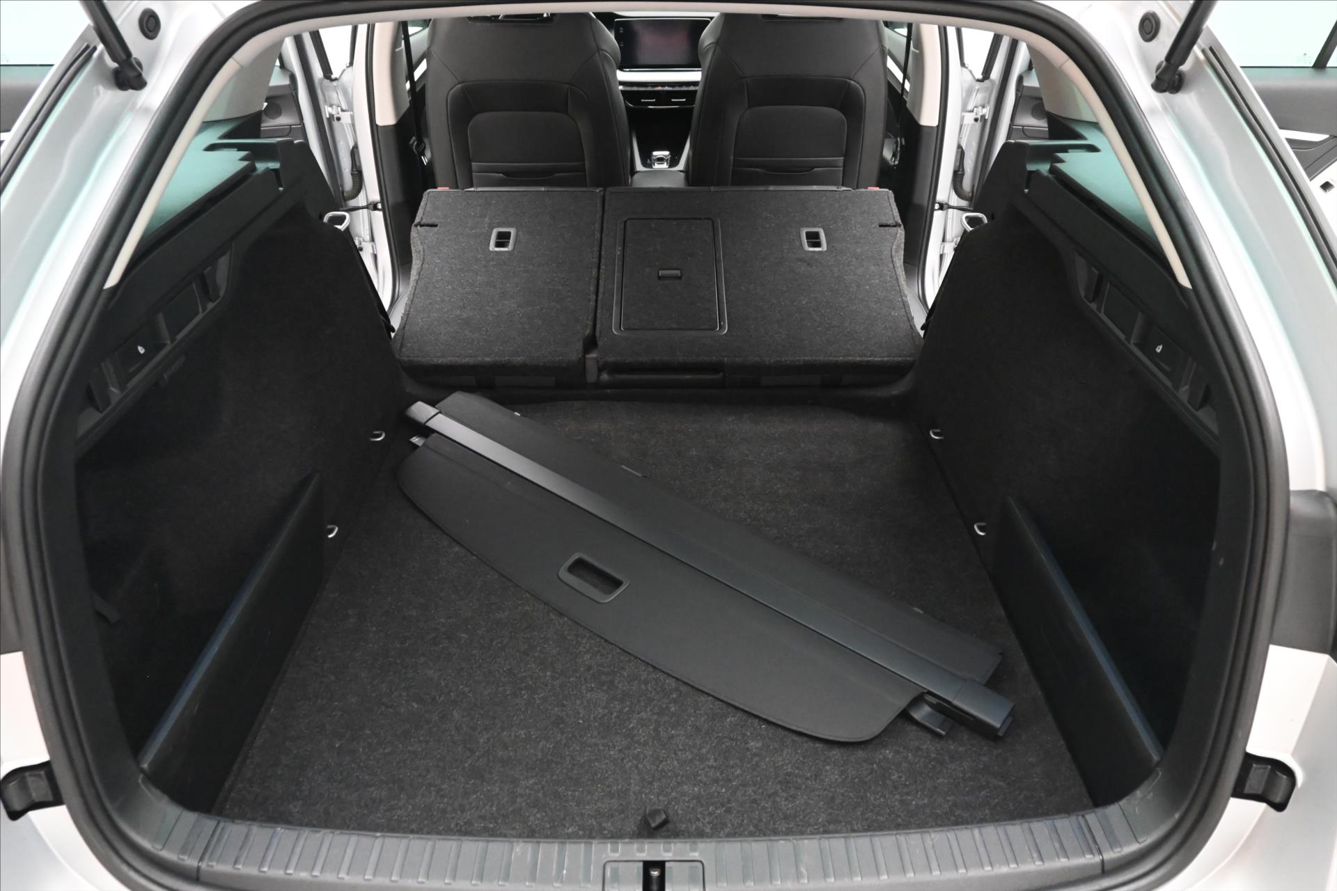 Hlavní fotografie vozu Škoda Octavia 2,0 TDI 110 kW DSG Style Záruka až 5 let (11)