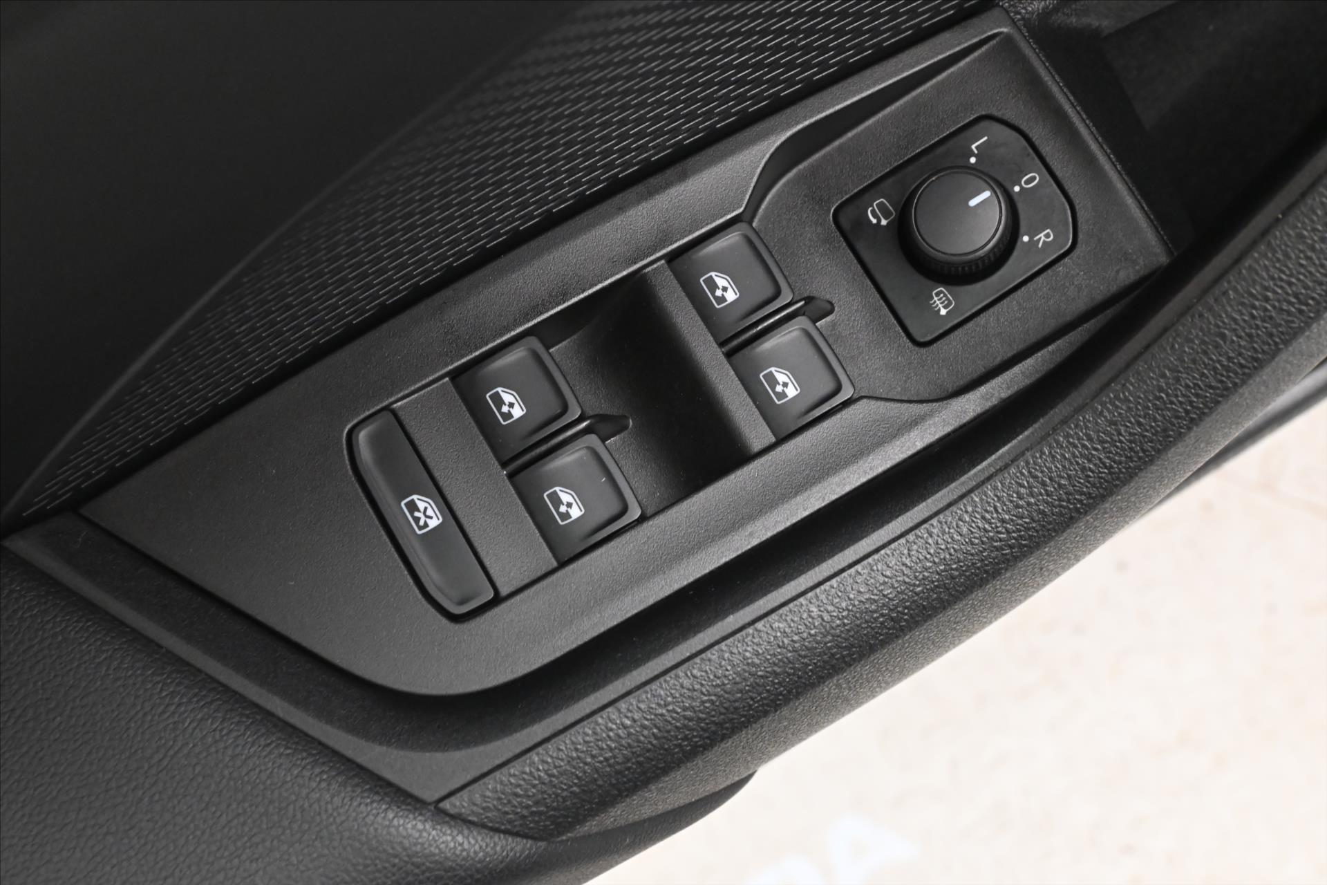 Hlavní fotografie vozu Škoda Octavia 2,0 TDI 110 kW DSG Style Záruka až 5 let (25)