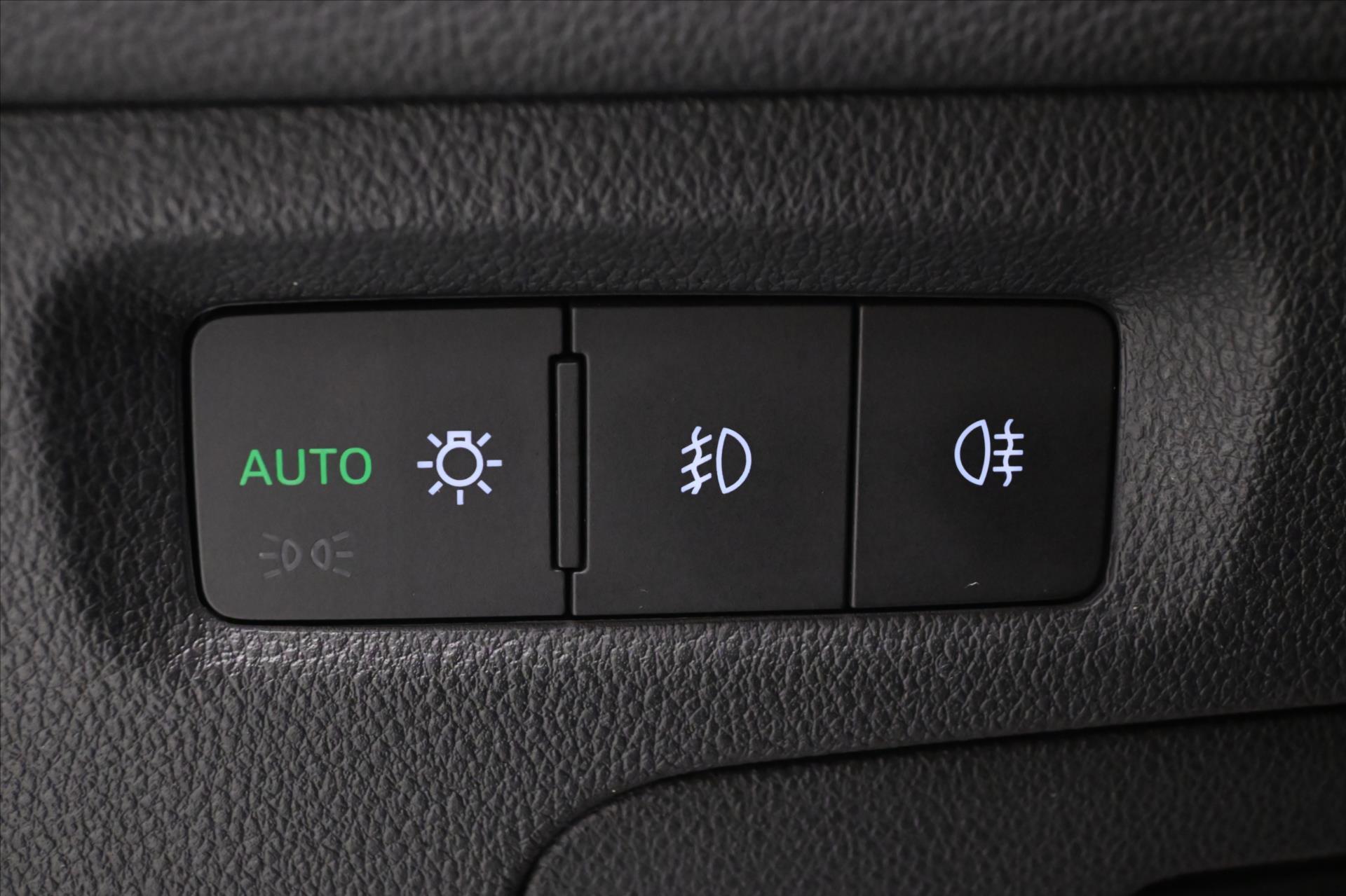 Hlavní fotografie vozu Škoda Octavia 2,0 TDI 110 kW DSG Style Záruka až 5 let (26)