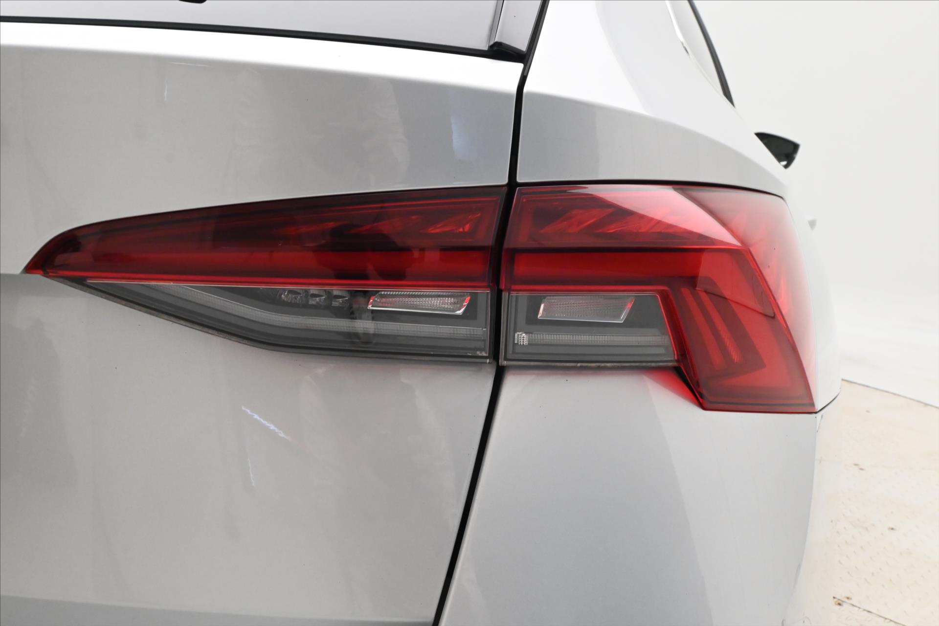 Hlavní fotografie vozu Škoda Octavia 2,0 TDI 110 kW DSG Style Záruka až 5 let (29)