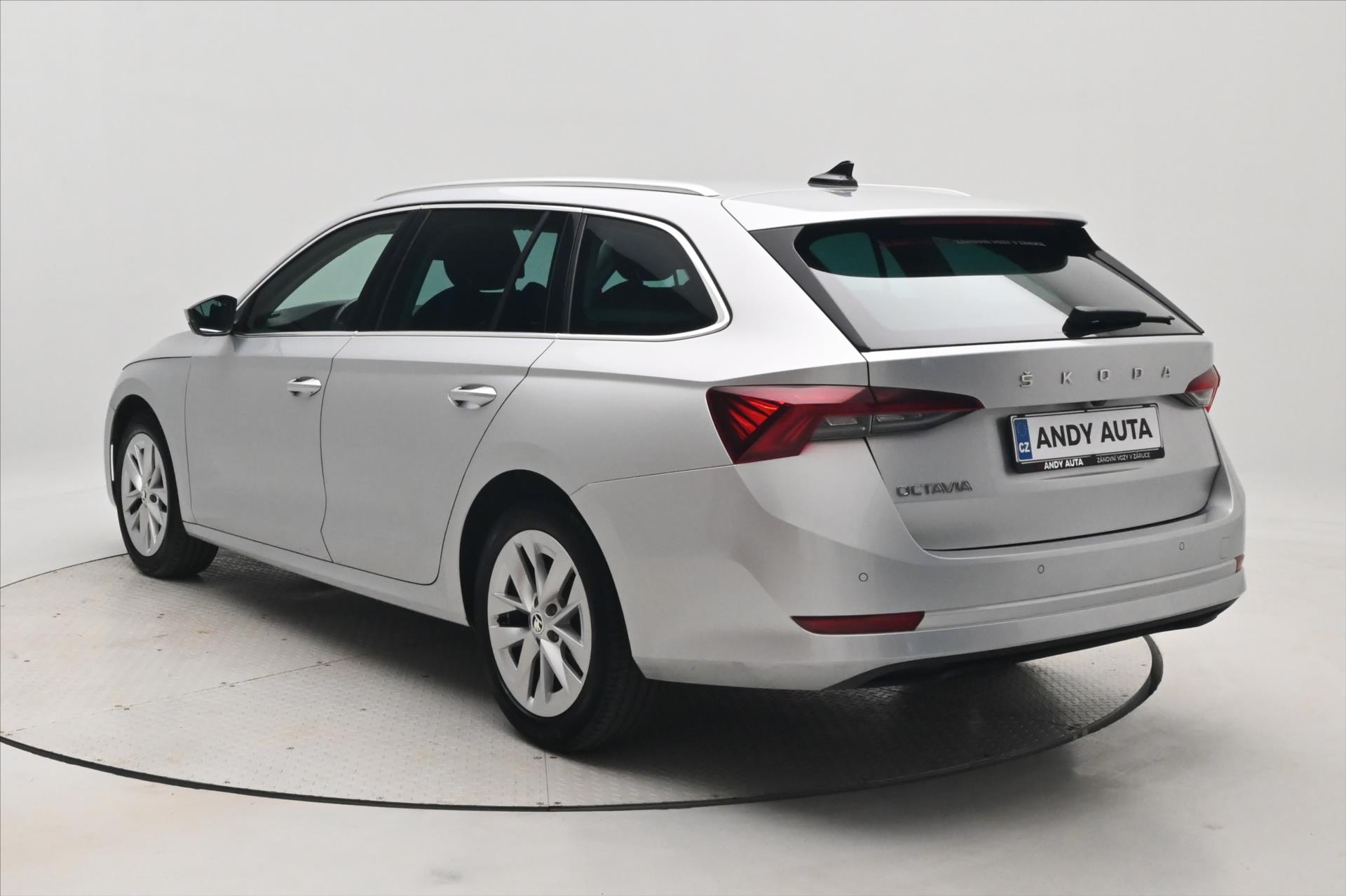 Hlavní fotografie vozu Škoda Octavia 2,0 TDI 110 kW DSG Style Záruka až 5 let (7)