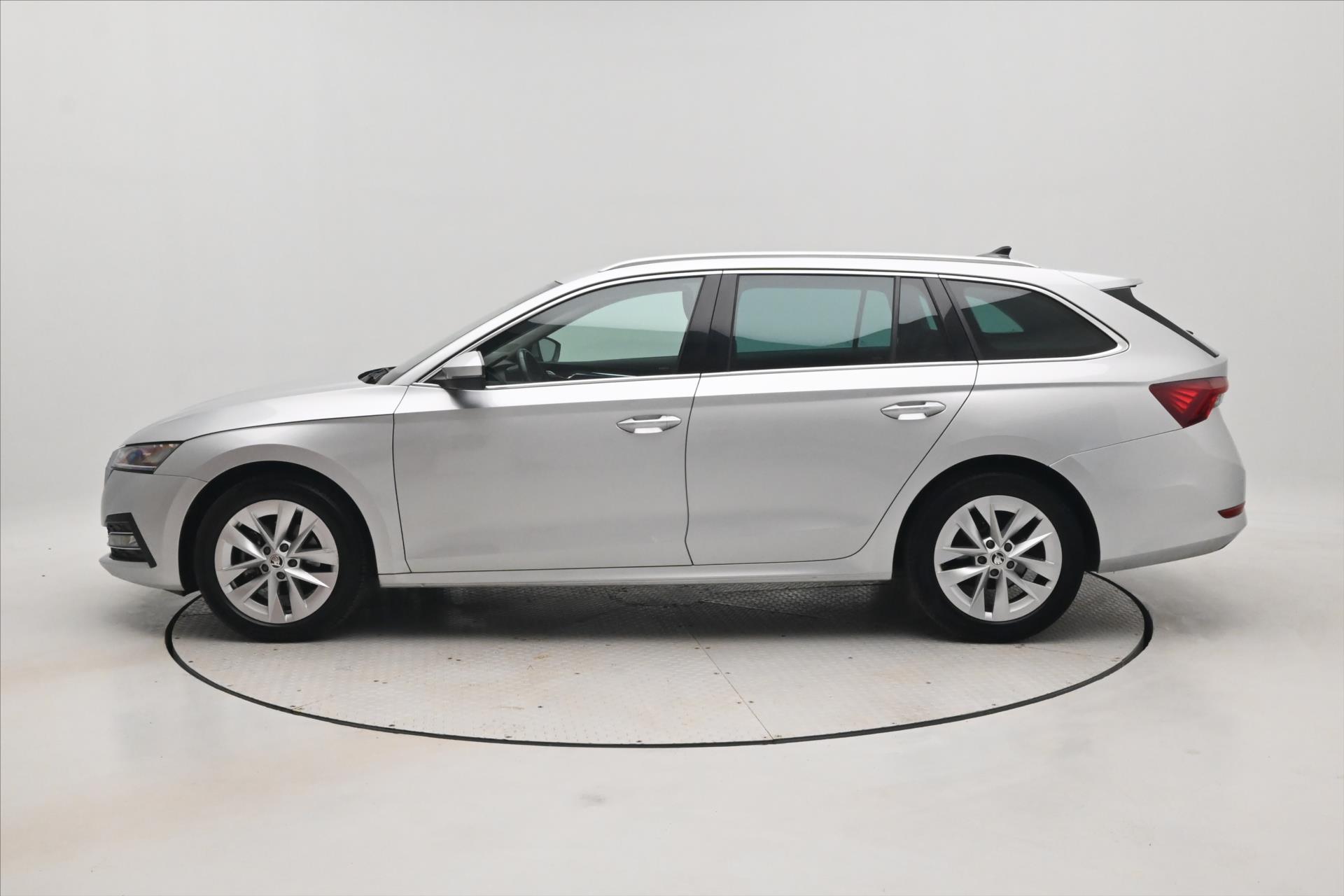 Hlavní fotografie vozu Škoda Octavia 2,0 TDI 110 kW DSG Style Záruka až 5 let (8)