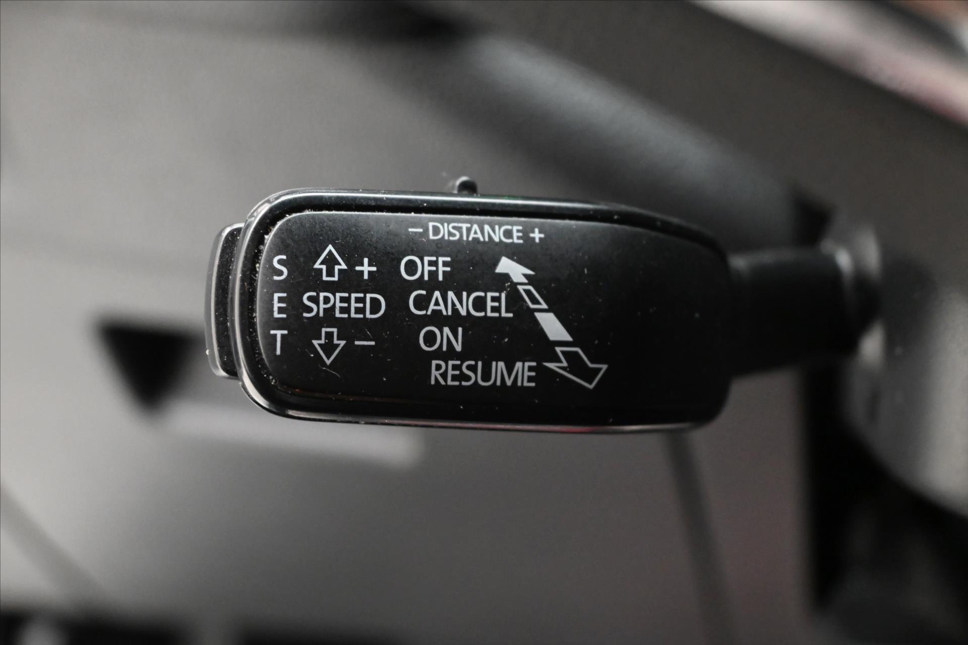 Hlavní fotografie vozu Škoda Octavia 2,0 TDI 110 kW DSG Style Záruka až 5 let (24)