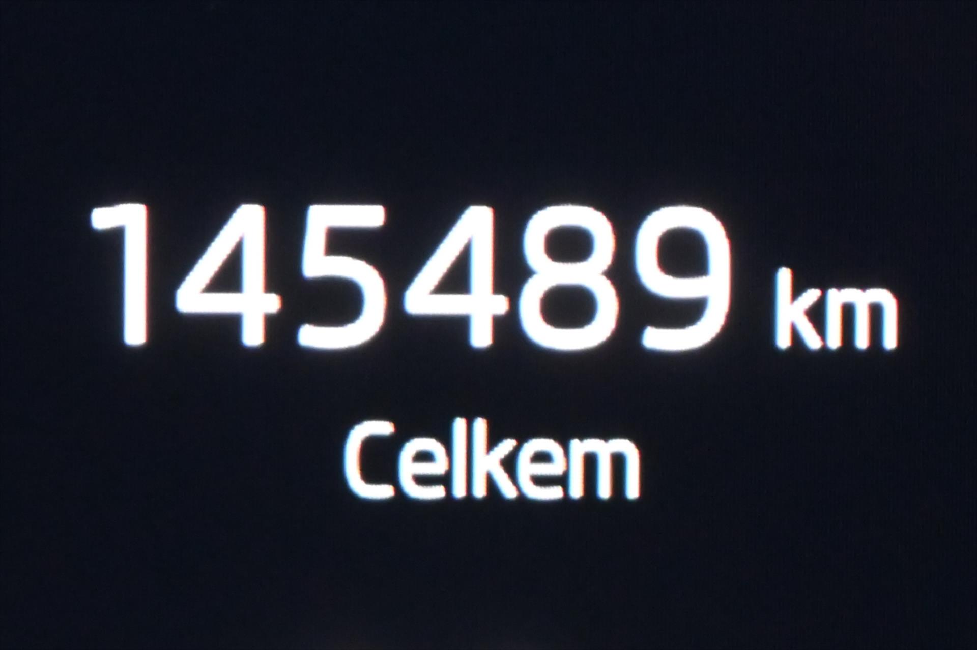 Hlavní fotografie vozu Škoda Octavia 2,0 TDI 110KW DSG Style Záruka až 5 let (17)