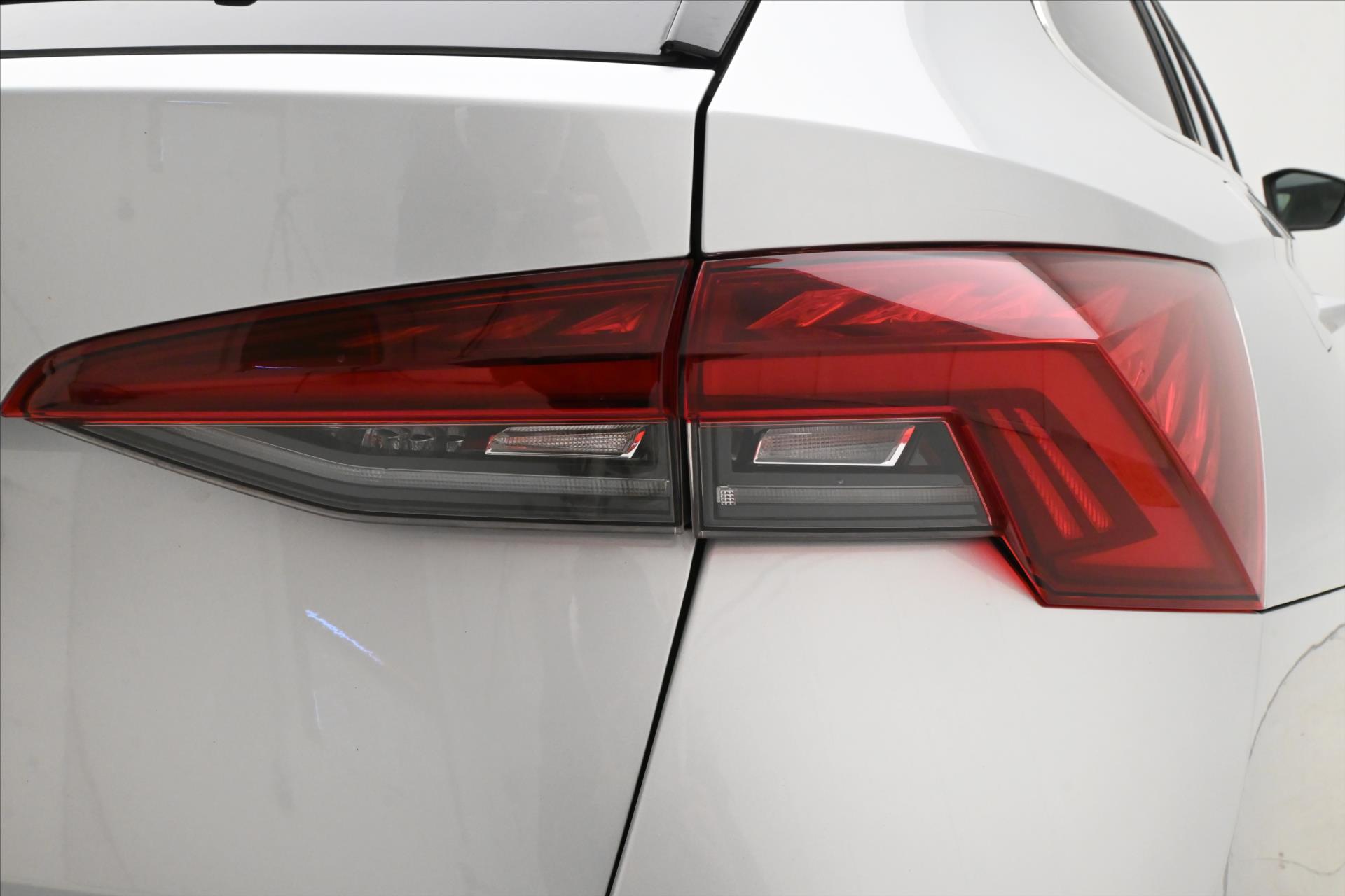 Hlavní fotografie vozu Škoda Octavia 2,0 TDI 110KW DSG Style Záruka až 5 let (31)