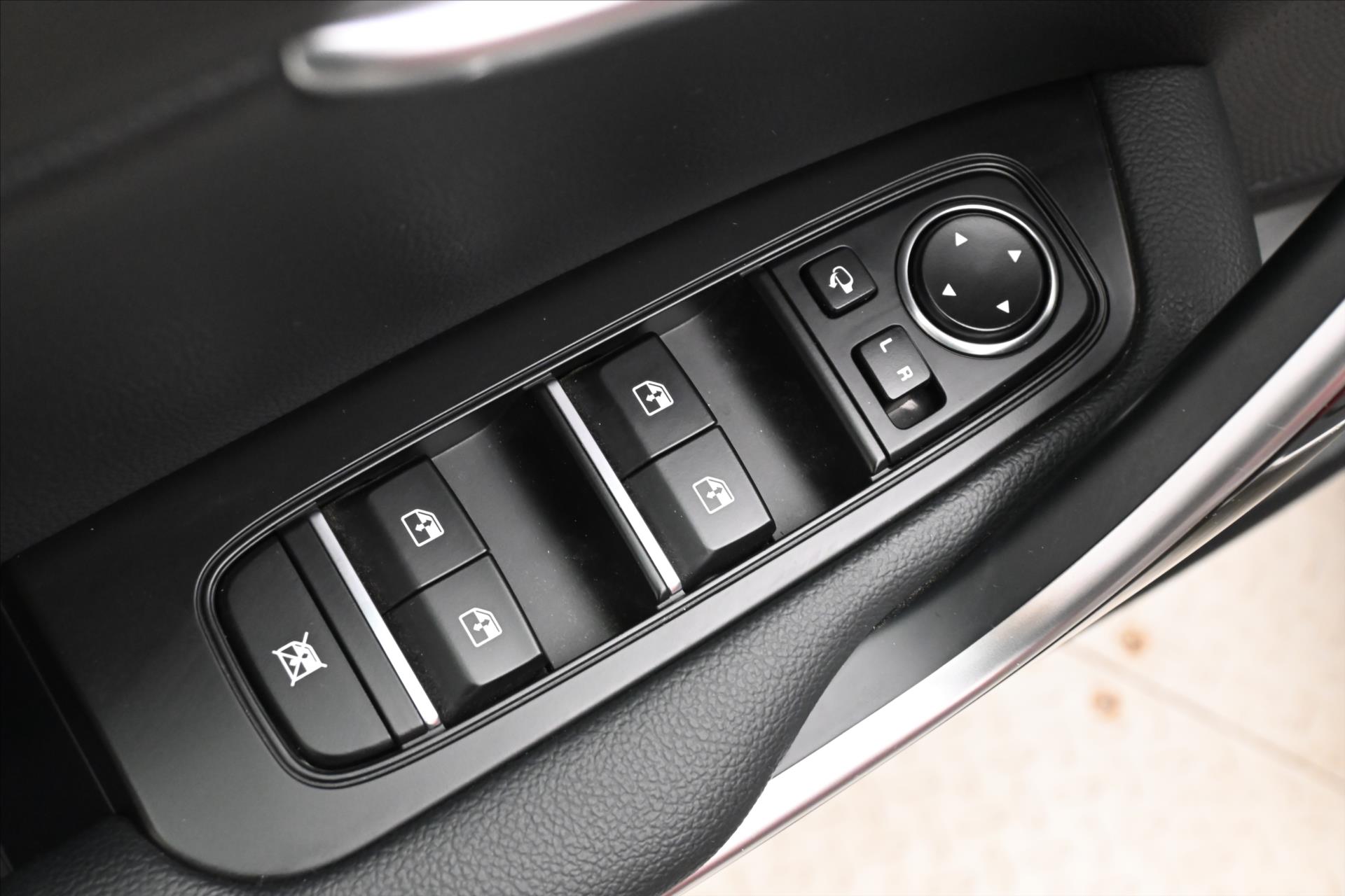 Main photo of the car Kia XCeed 1.5 T-GDi 117kW Exclusiv Warranty up to 5 years (24)