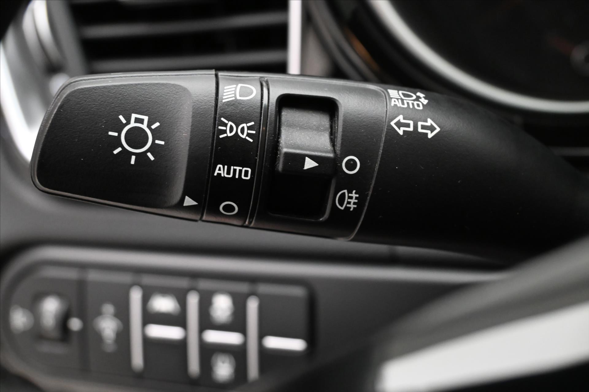 Main photo of the car Kia XCeed 1.5 T-GDi 117kW Exclusiv Warranty up to 5 years (25)