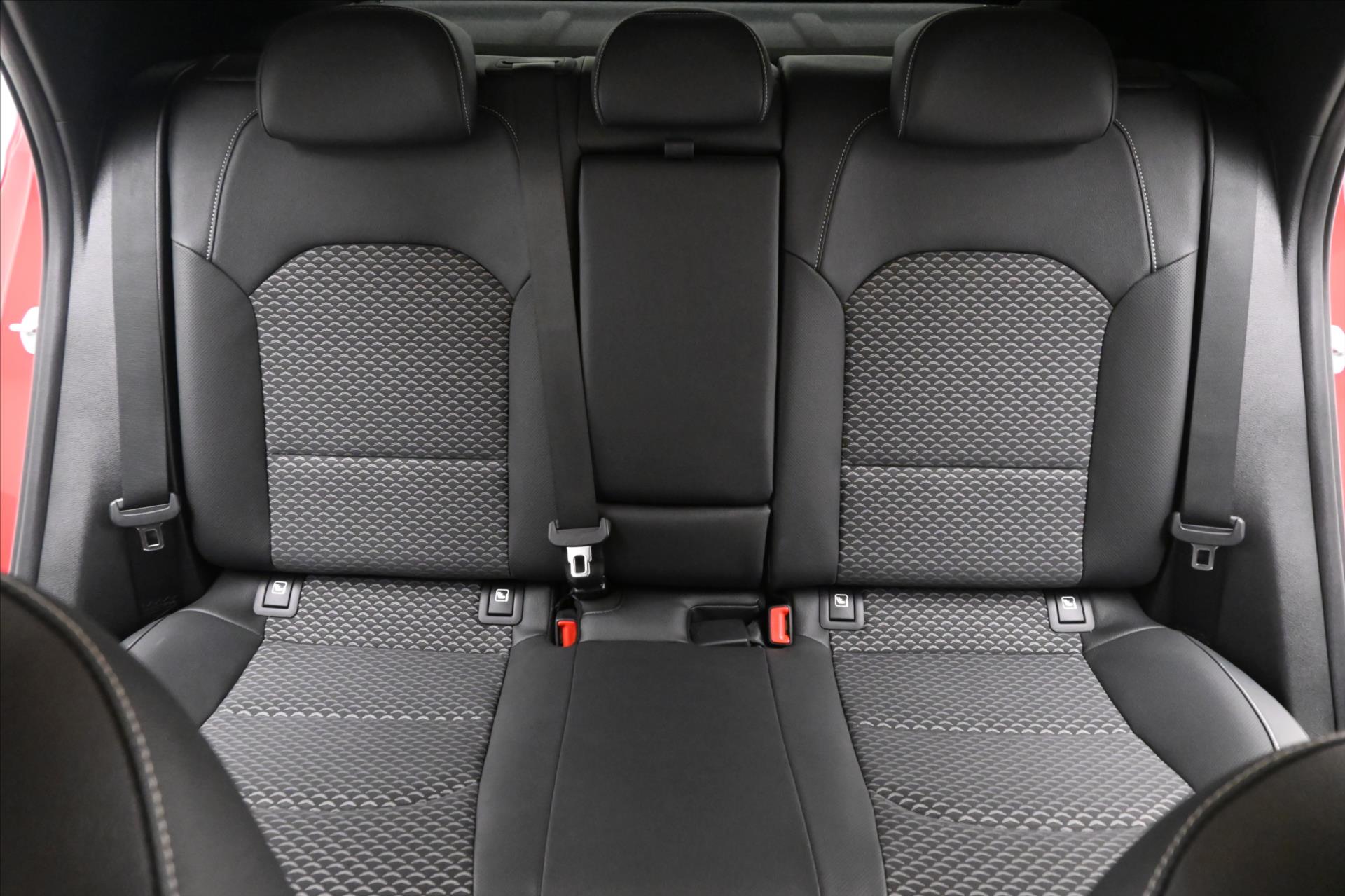 Main photo of the car Kia XCeed 1.5 T-GDi 117kW Exclusiv Warranty up to 5 years (26)