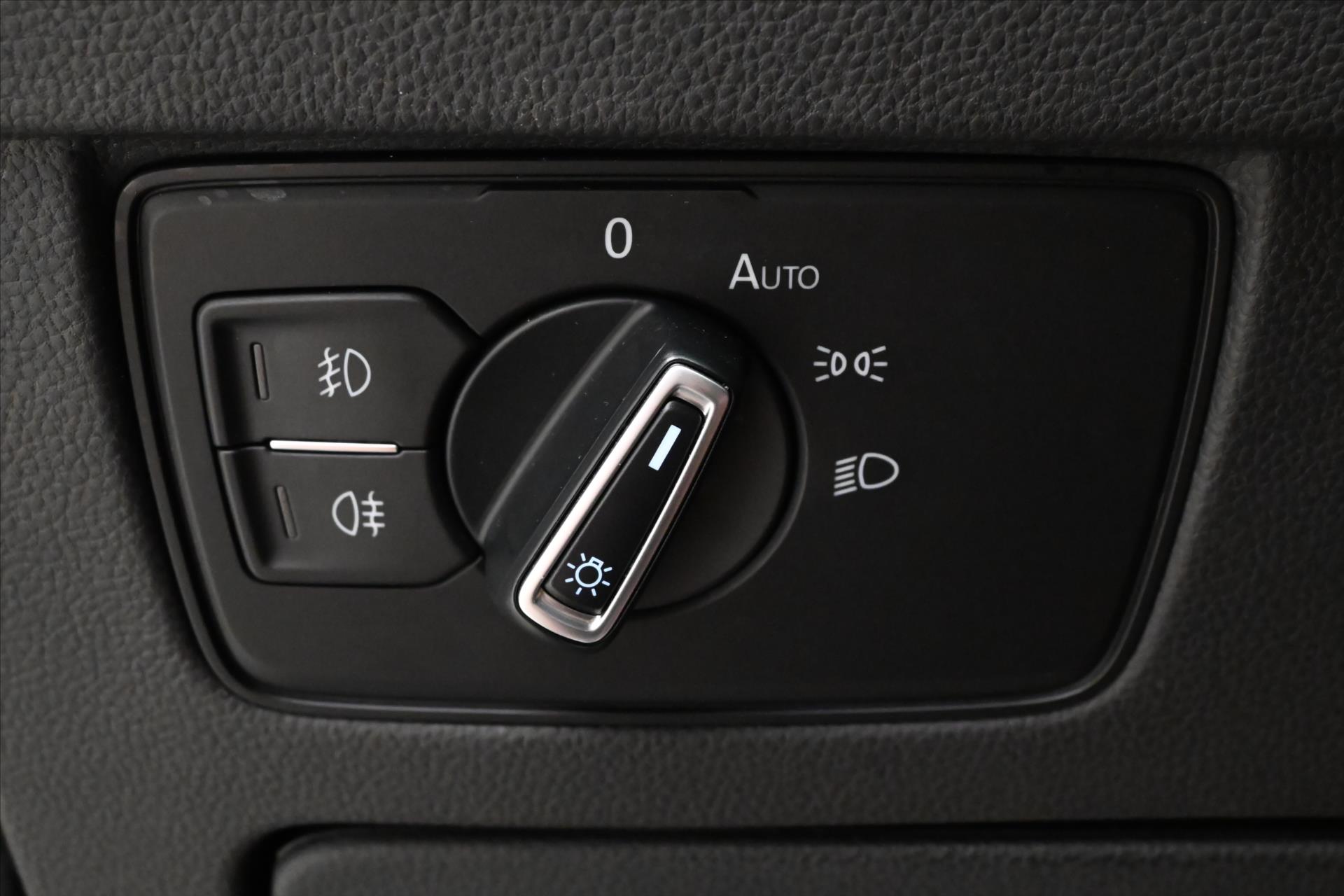 Hlavní fotografie vozu Volkswagen Passat 2,0 TDI 110 kW DSG Business Záruka až 5 let (26)