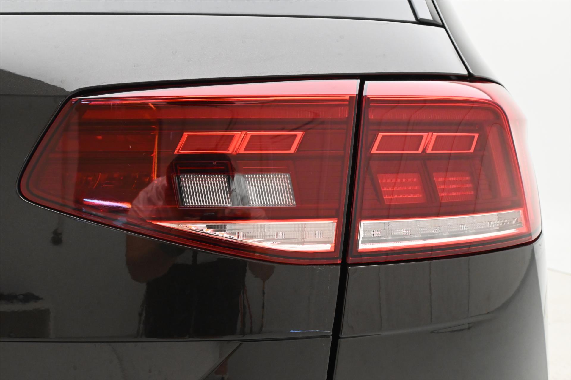 Main photo of the car Volkswagen Passat 2.0 TDI 110 kW DSG Business Warranty up to 5 years (31)