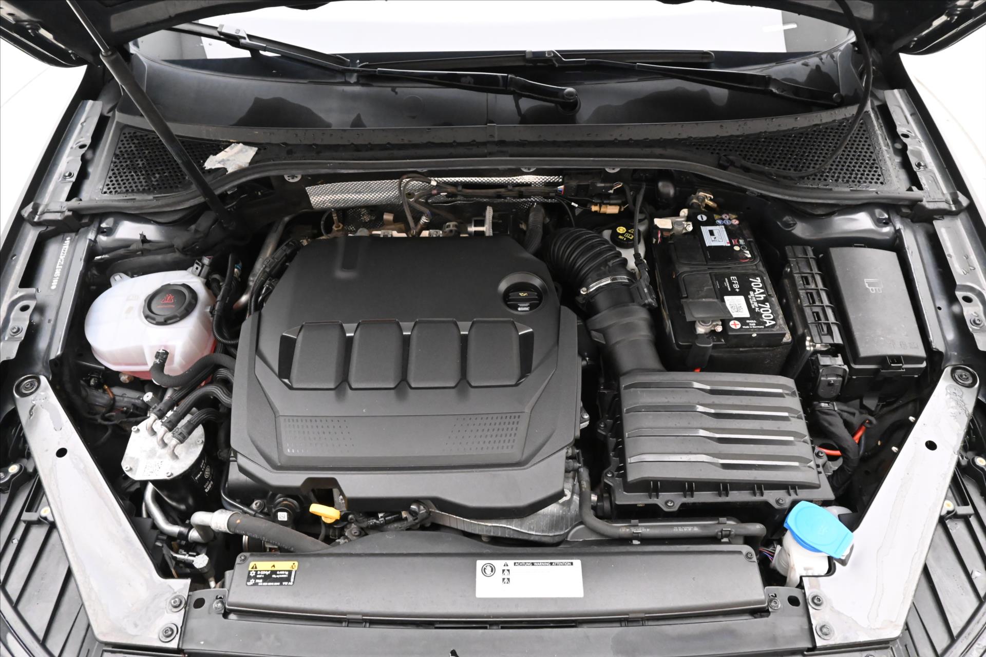 Hlavní fotografie vozu Volkswagen Passat 2,0 TDI 110 kW DSG Business Záruka až 5 let (9)