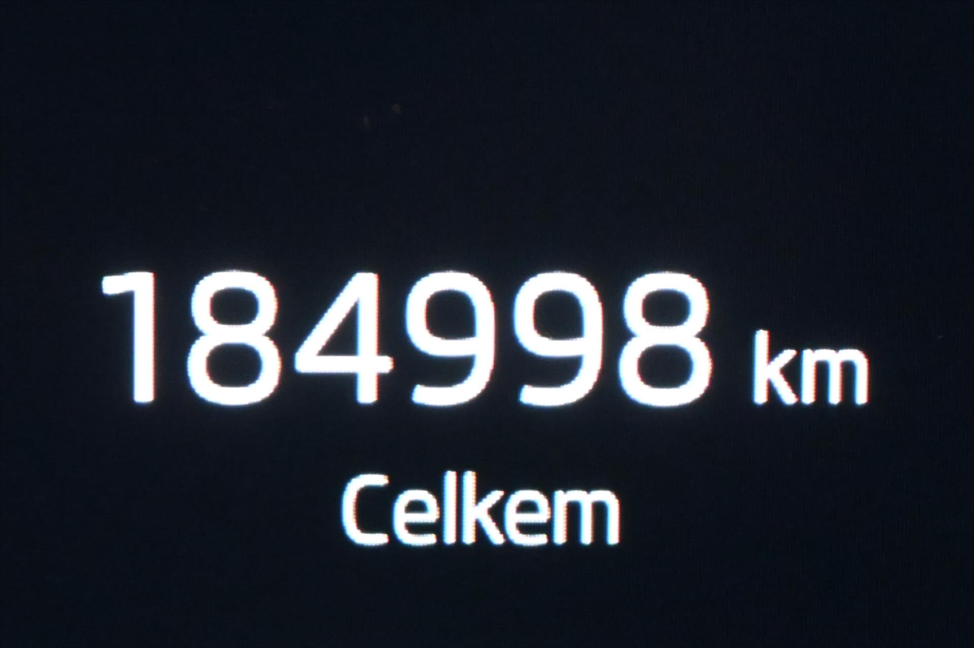 Hlavní fotografie vozu Škoda Octavia 2,0 TDI 110 kW DSG Style Záruka až 5 let (17)