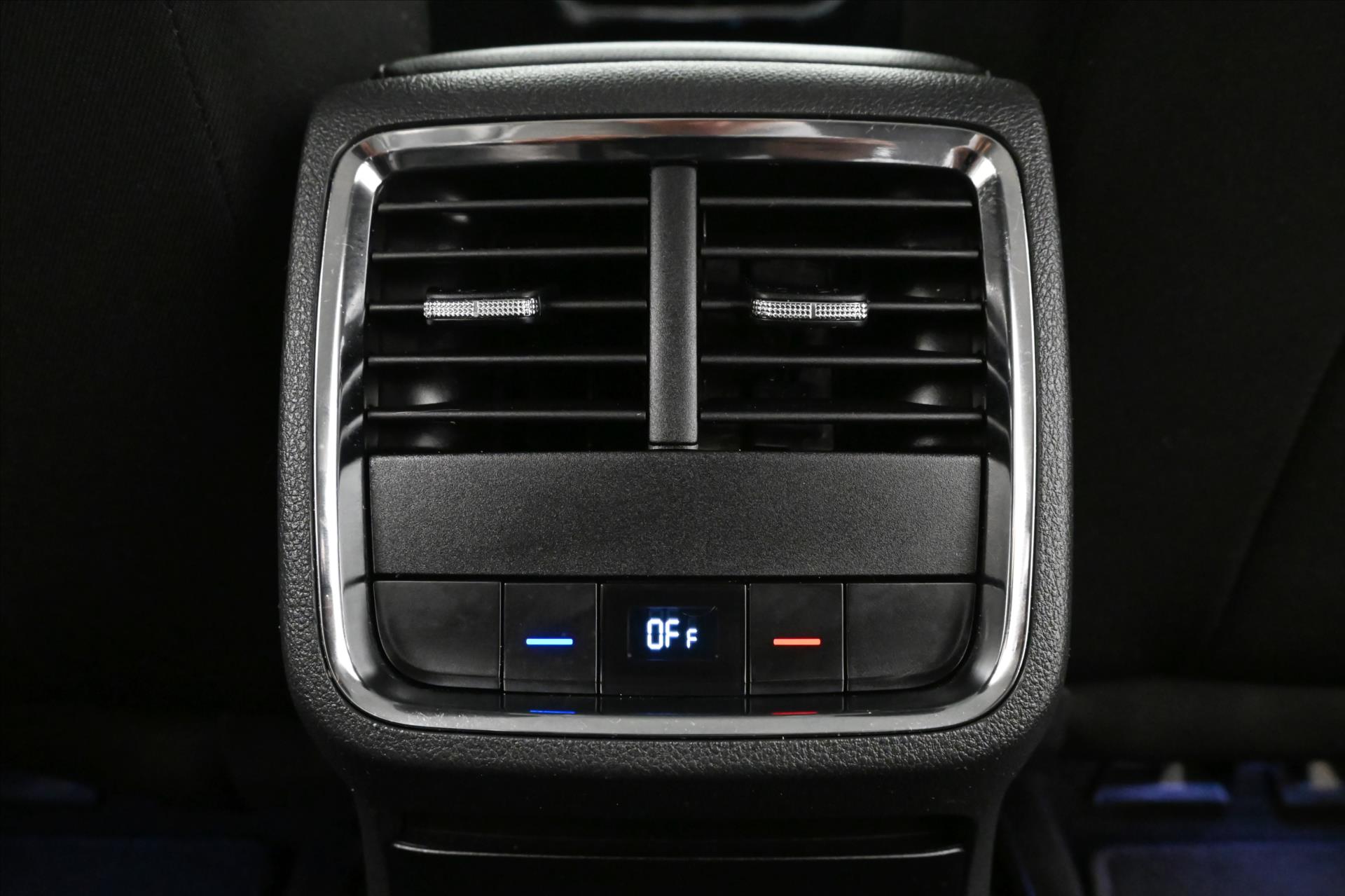 Hlavní fotografie vozu Škoda Octavia 2,0 TDI 110 kW DSG Style Záruka až 5 let (22)