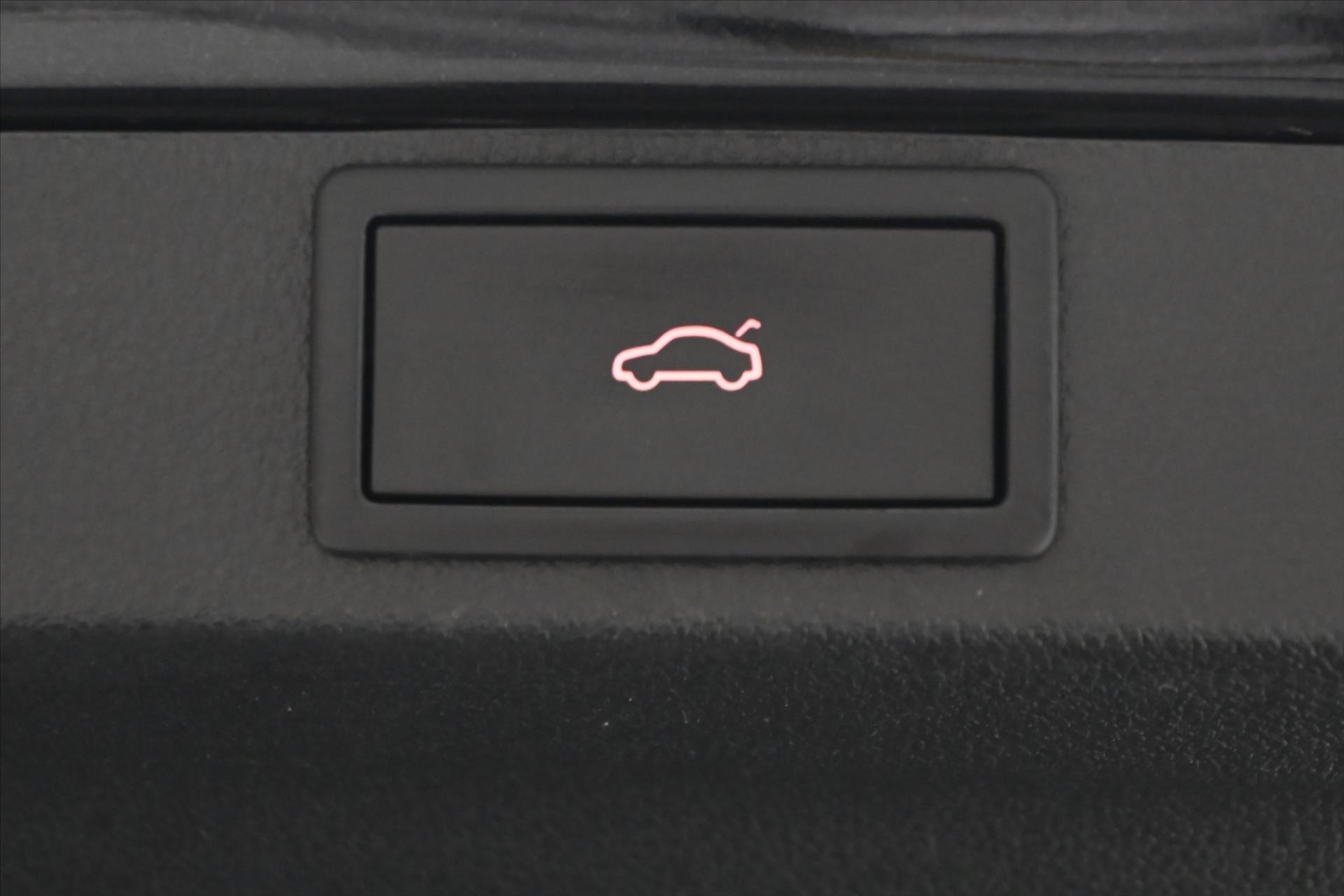 Hlavní fotografie vozu Škoda Octavia 2,0 TDI 110 kW DSG Style Záruka až 5 let (28)