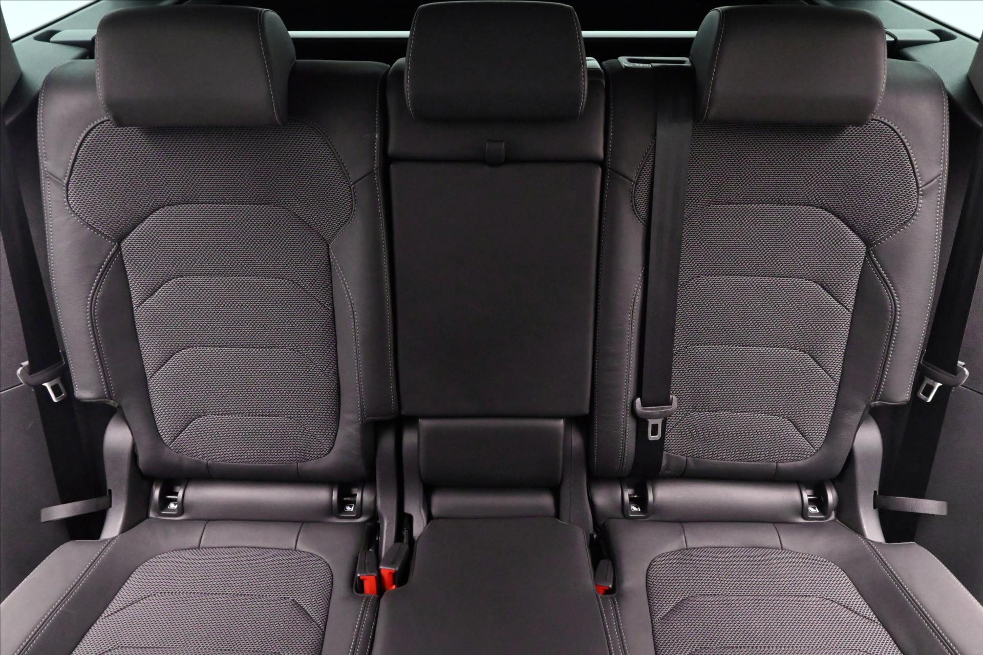 Hlavní fotografie vozu Škoda Kodiaq 2,0 TDI 110kW DSG STYLE Záruka až 5 let (29)