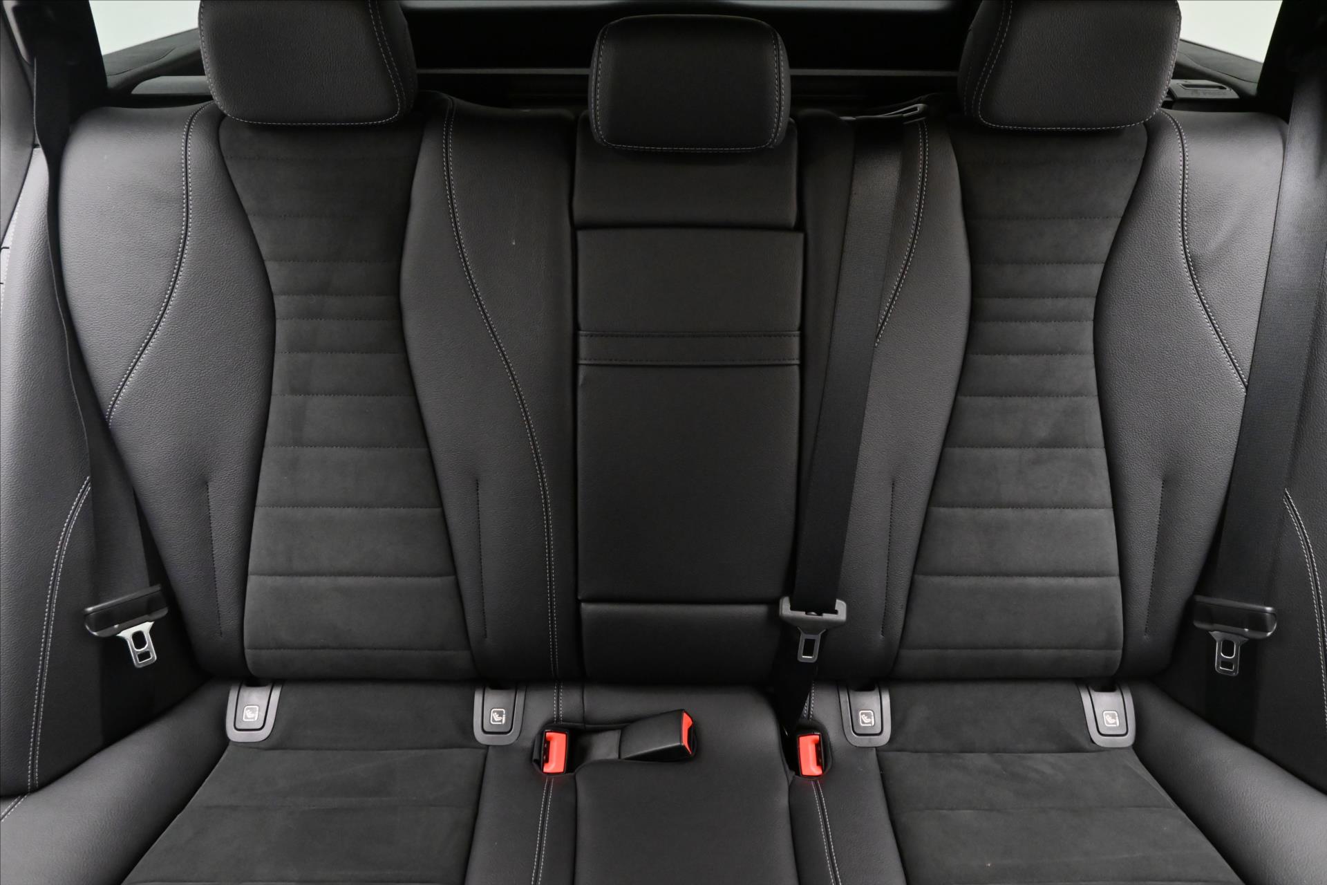 Hlavní fotografie vozu Mercedes-Benz Třídy E 2,0 220D 147kW 9G-TRONIC Záruka až 5 let (27)