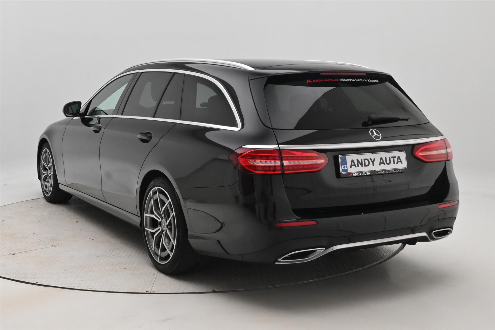 Hlavní fotografie vozu Mercedes-Benz Třídy E 2,0 220D 147kW 9G-TRONIC Záruka až 5 let (7)