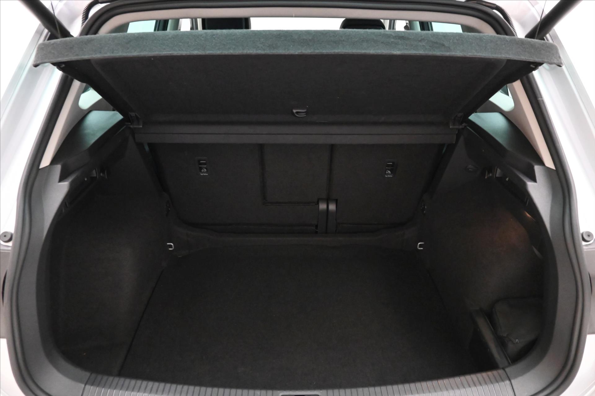 Hlavní fotografie vozu Volkswagen Tiguan 2,0 TDI 110 kW DSG iQ.DRIVE Záruka až 5 let (10)