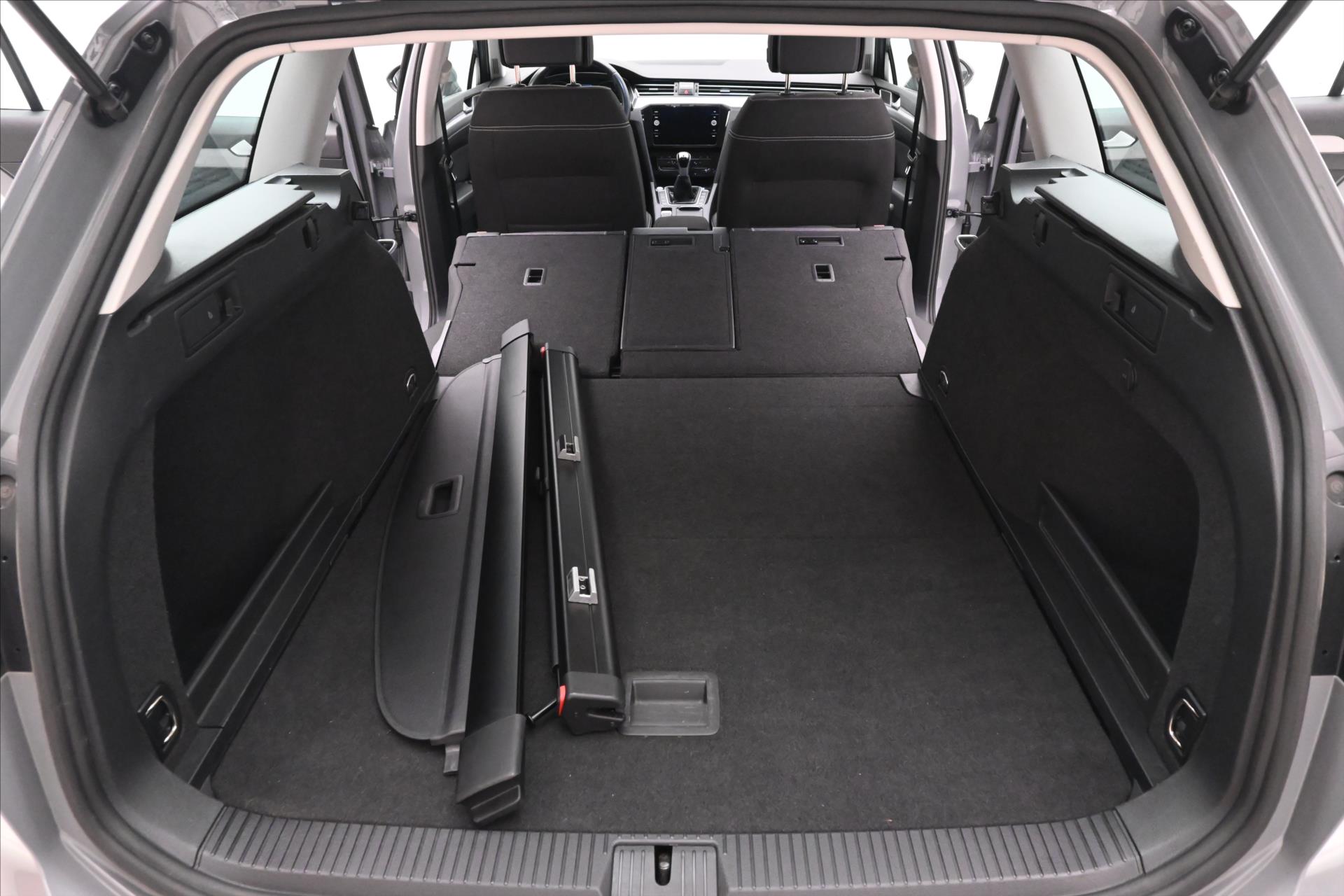 Hlavní fotografie vozu Volkswagen Passat 2,0 TDI 110kW Business Záruka až 5 let (11)