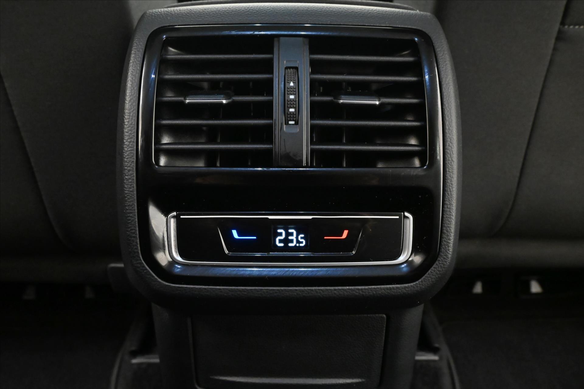 Hlavní fotografie vozu Volkswagen Passat 2,0 TDI 110kW Business Záruka až 5 let (22)