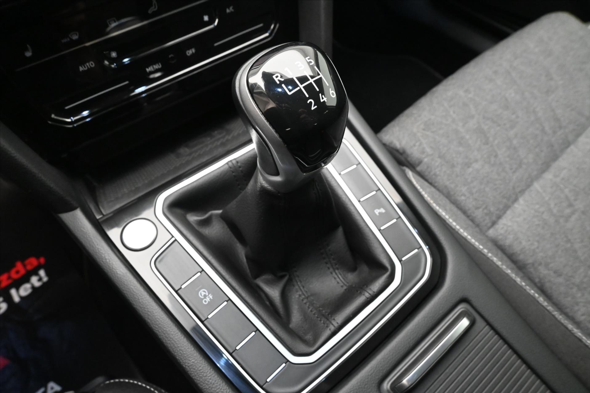 Hlavní fotografie vozu Volkswagen Passat 2,0 TDI 110kW Business Záruka až 5 let (23)