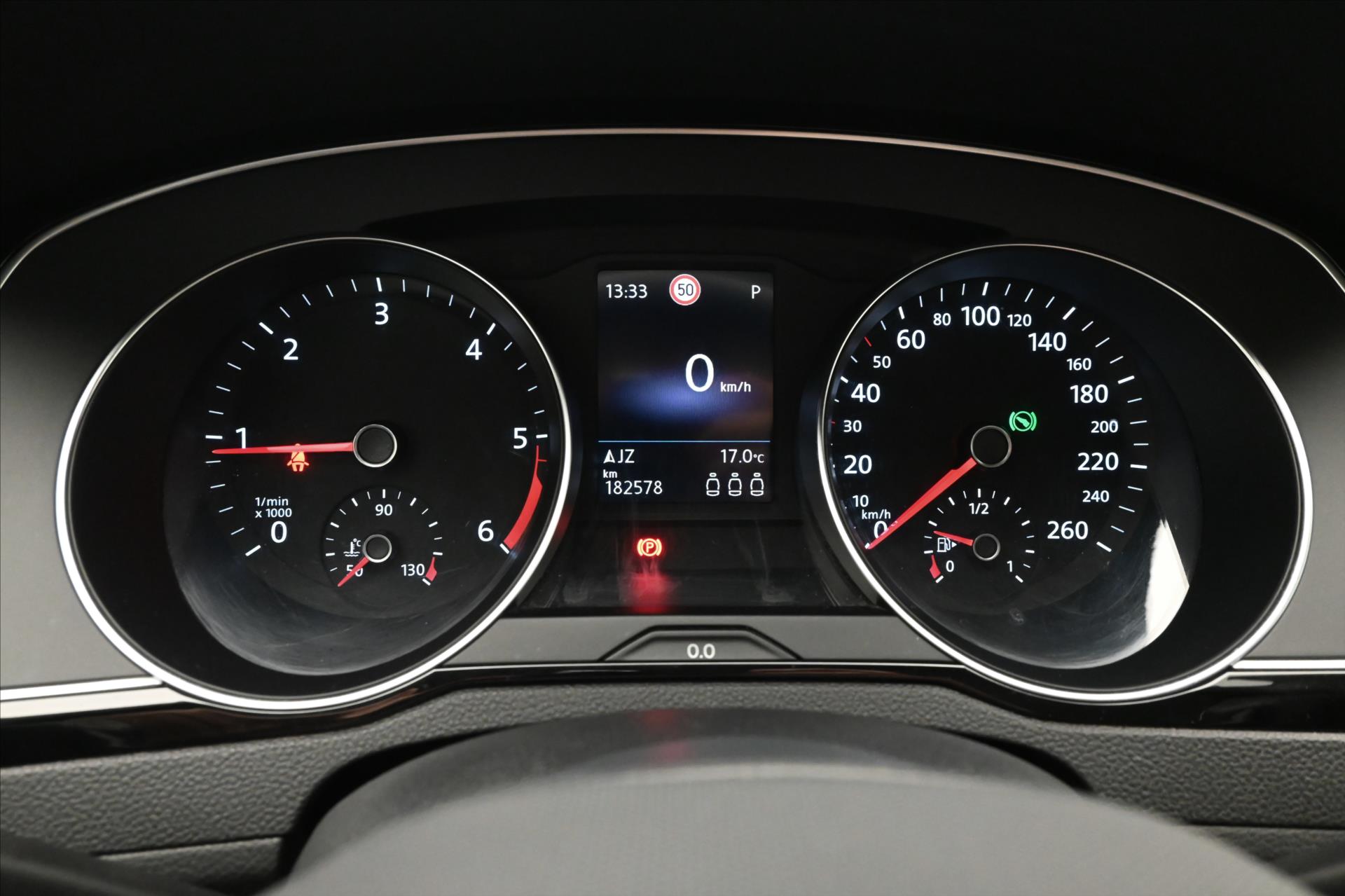 Hlavní fotografie vozu Volkswagen Passat 2,0 TDI 110 KW DSG Business Záruka až 5 let (16)