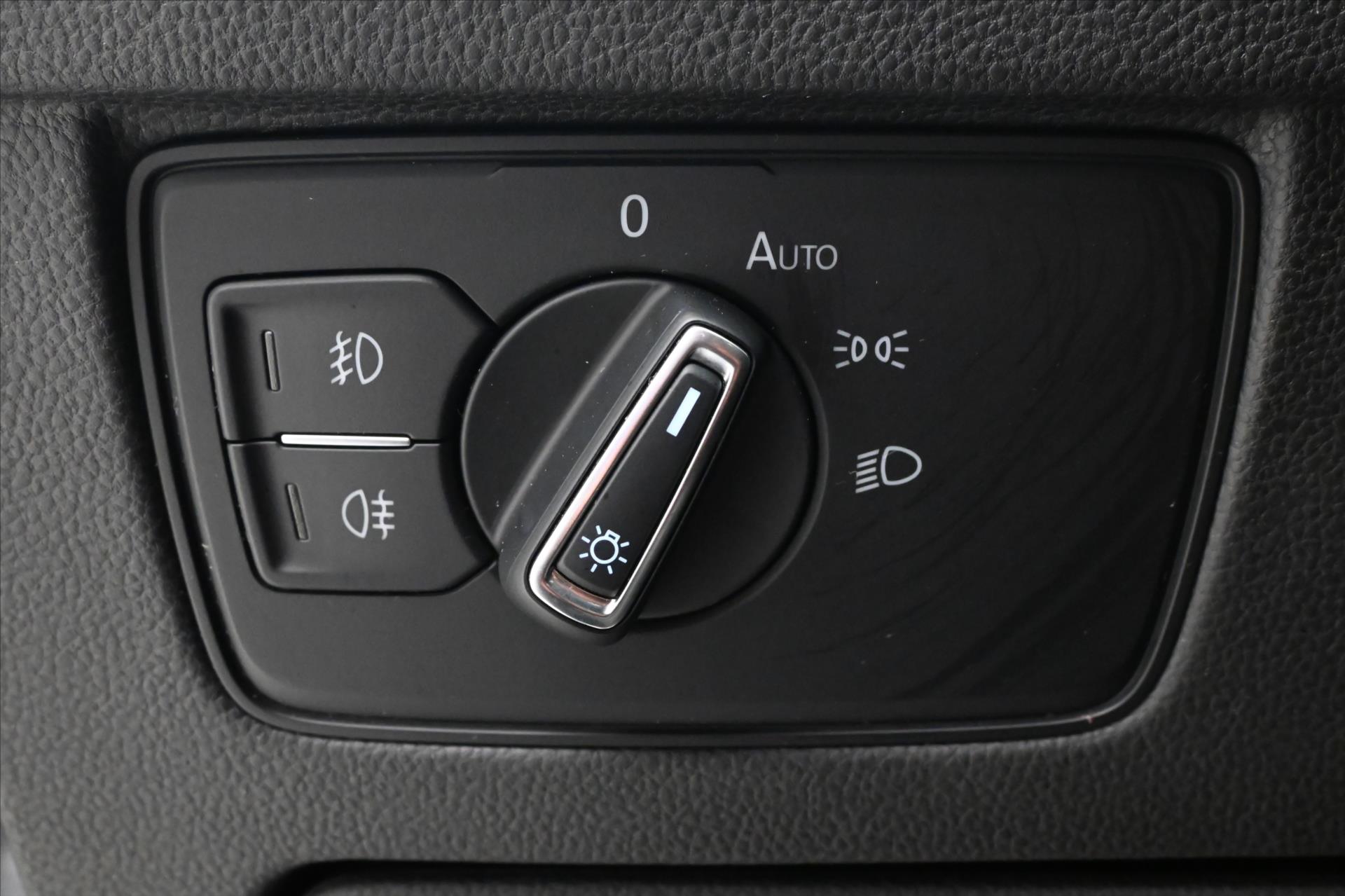 Hlavní fotografie vozu Volkswagen Passat 2,0 TDI 110 KW DSG Business Záruka až 5 let (27)