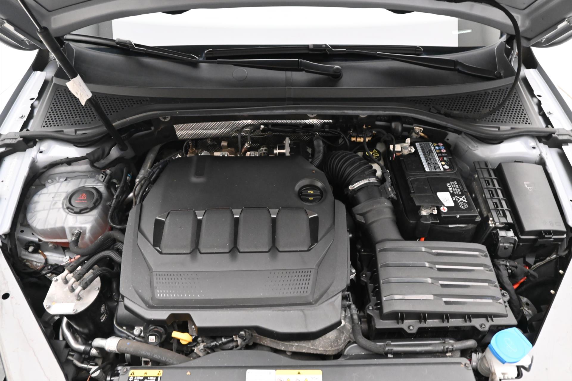 Hlavní fotografie vozu Volkswagen Passat 2,0 TDI 110 KW DSG Business Záruka až 5 let (9)