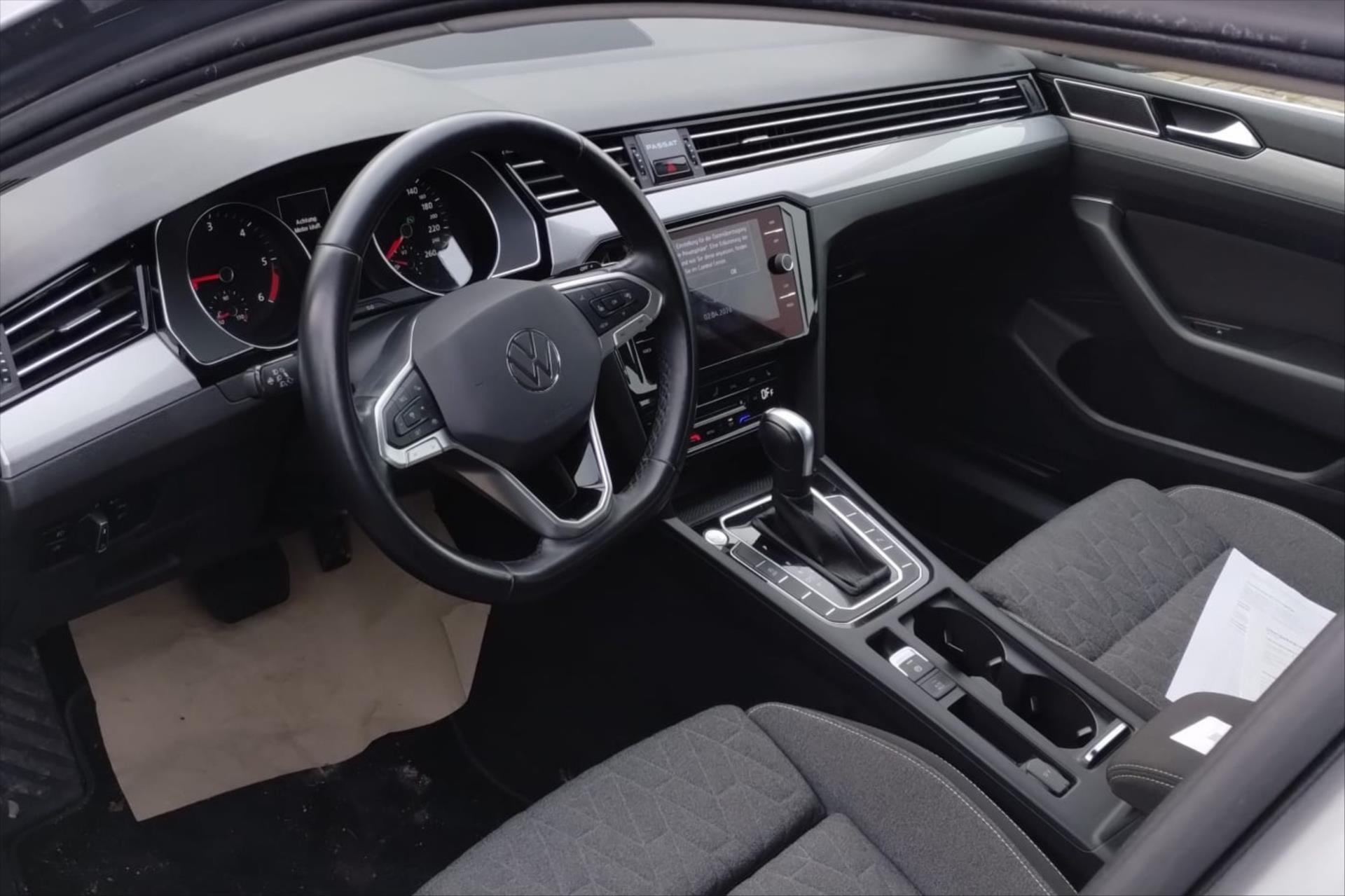 Hlavní fotografie vozu Volkswagen Passat 2,0 TDI 110KW DSG BUSINESS VŮZ PŘIPRAVUJEME K PRODEJI (3)