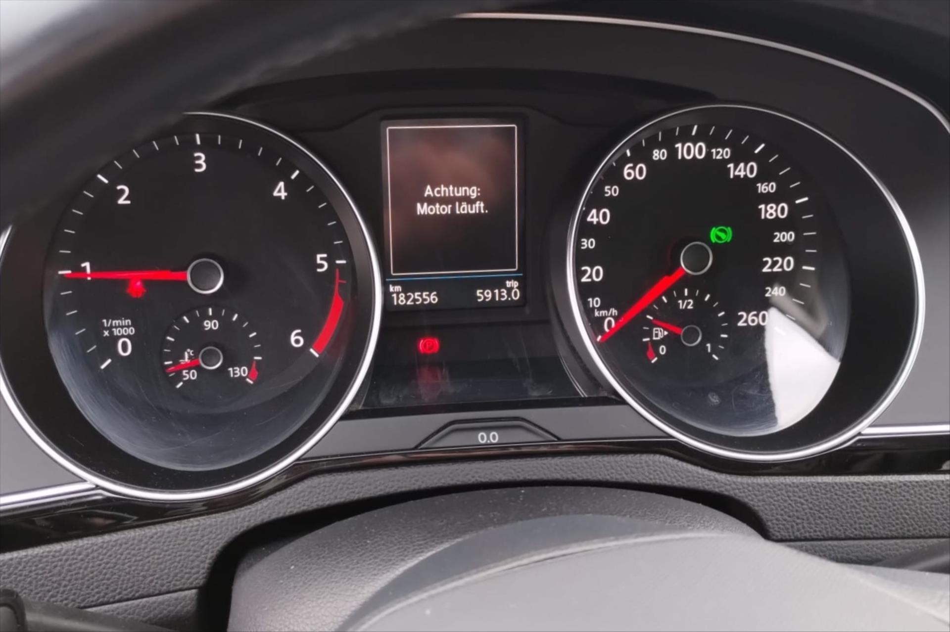 Hlavní fotografie vozu Volkswagen Passat 2,0 TDI 110KW DSG BUSINESS VŮZ PŘIPRAVUJEME K PRODEJI (4)