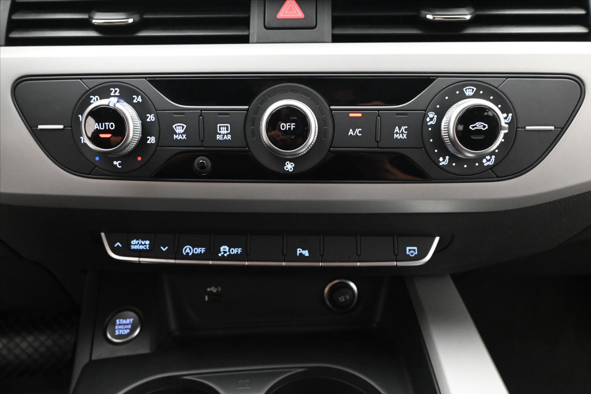 Hlavní fotografie vozu Audi A4 2,0 40TDI 150kW S-Tronic Záruka až 5 let (22)