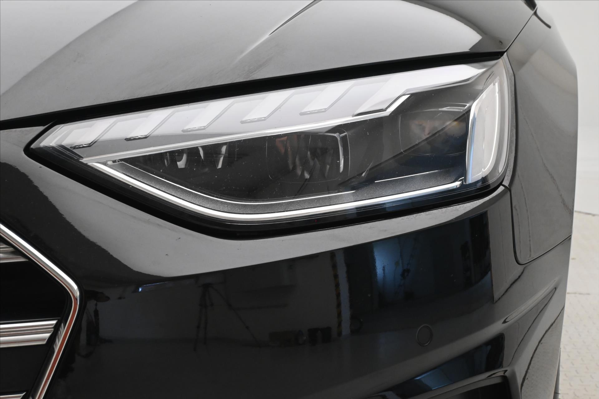 Hlavní fotografie vozu Audi A4 2,0 40TDI 150kW S-Tronic Záruka až 5 let (30)