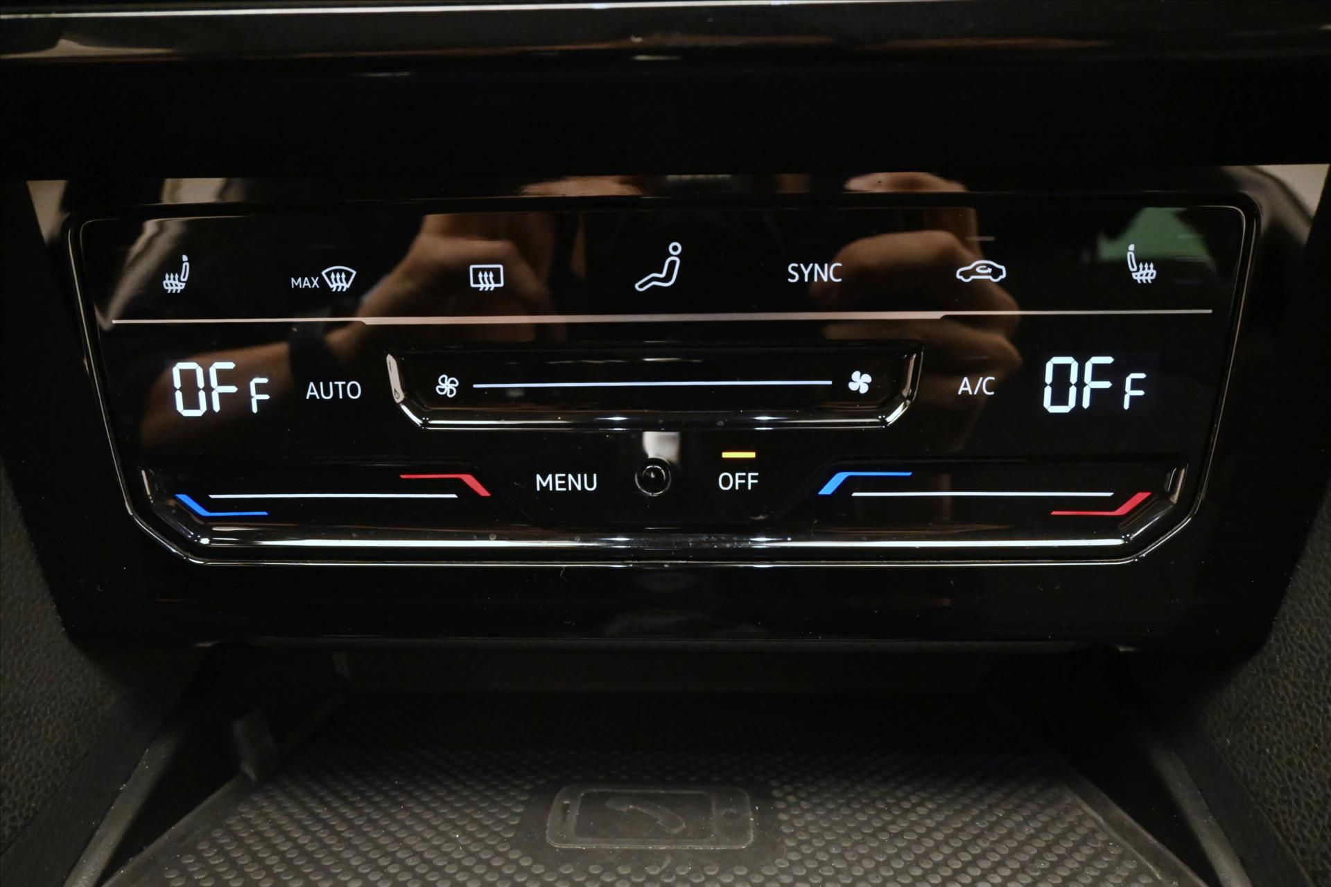 Hlavní fotografie vozu Volkswagen Passat 2,0 TDI 110kW DSG Business Záruka až 5 let (21)