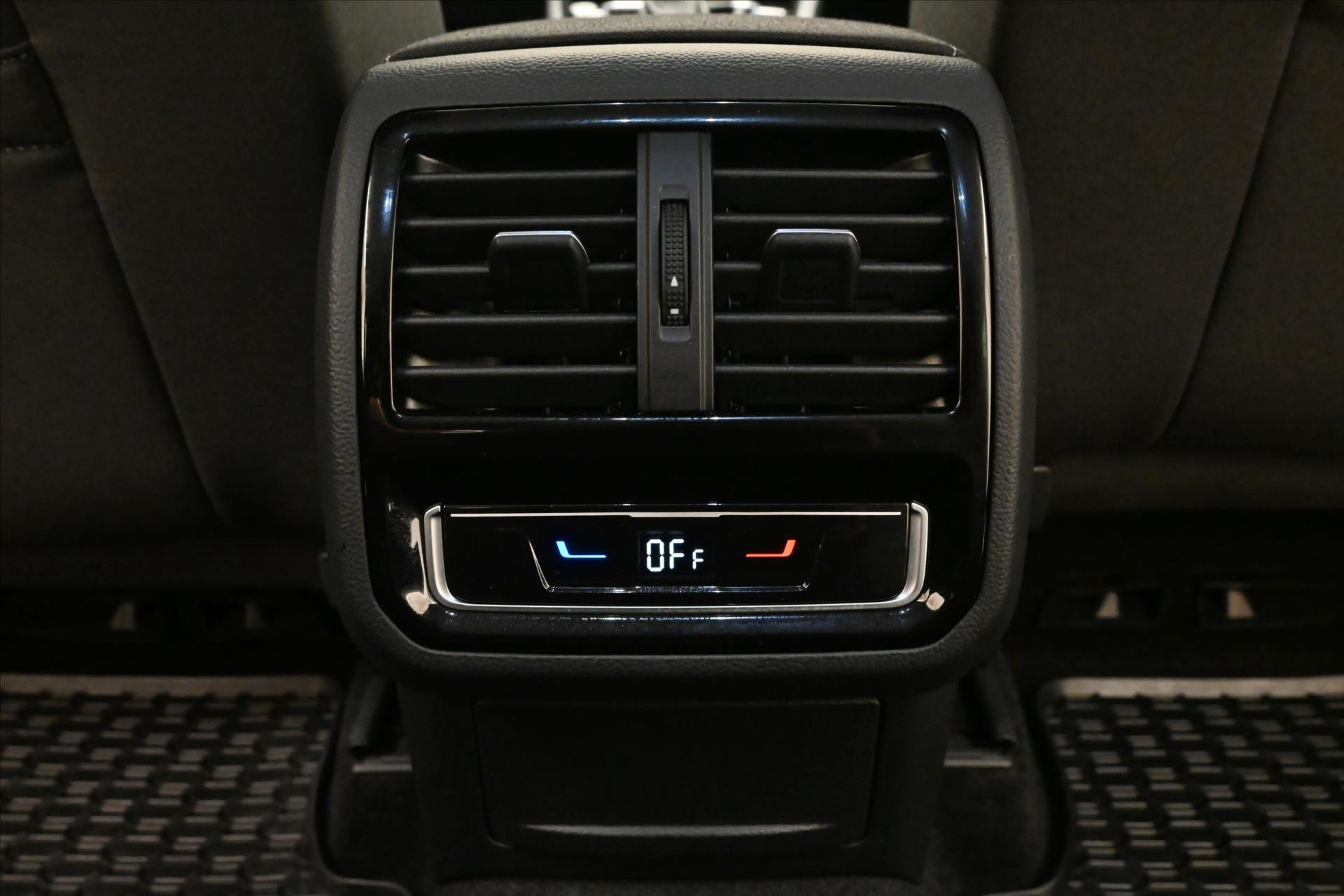 Hlavní fotografie vozu Volkswagen Passat 2,0 TDI 110kW DSG Business Záruka až 5 let (22)