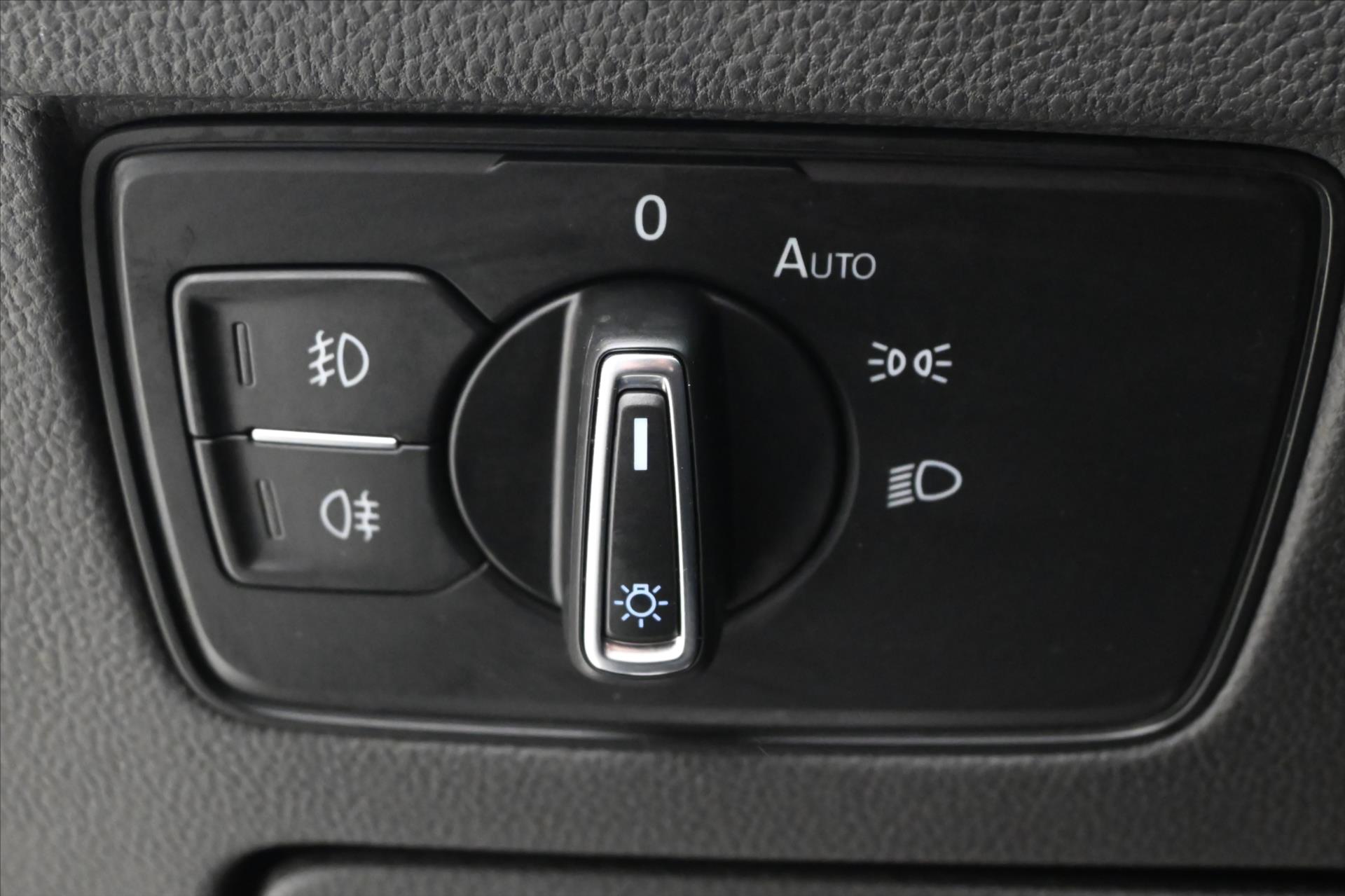 Hlavní fotografie vozu Volkswagen Passat 2,0 TDI 110kW DSG Business Záruka až 5 let (27)