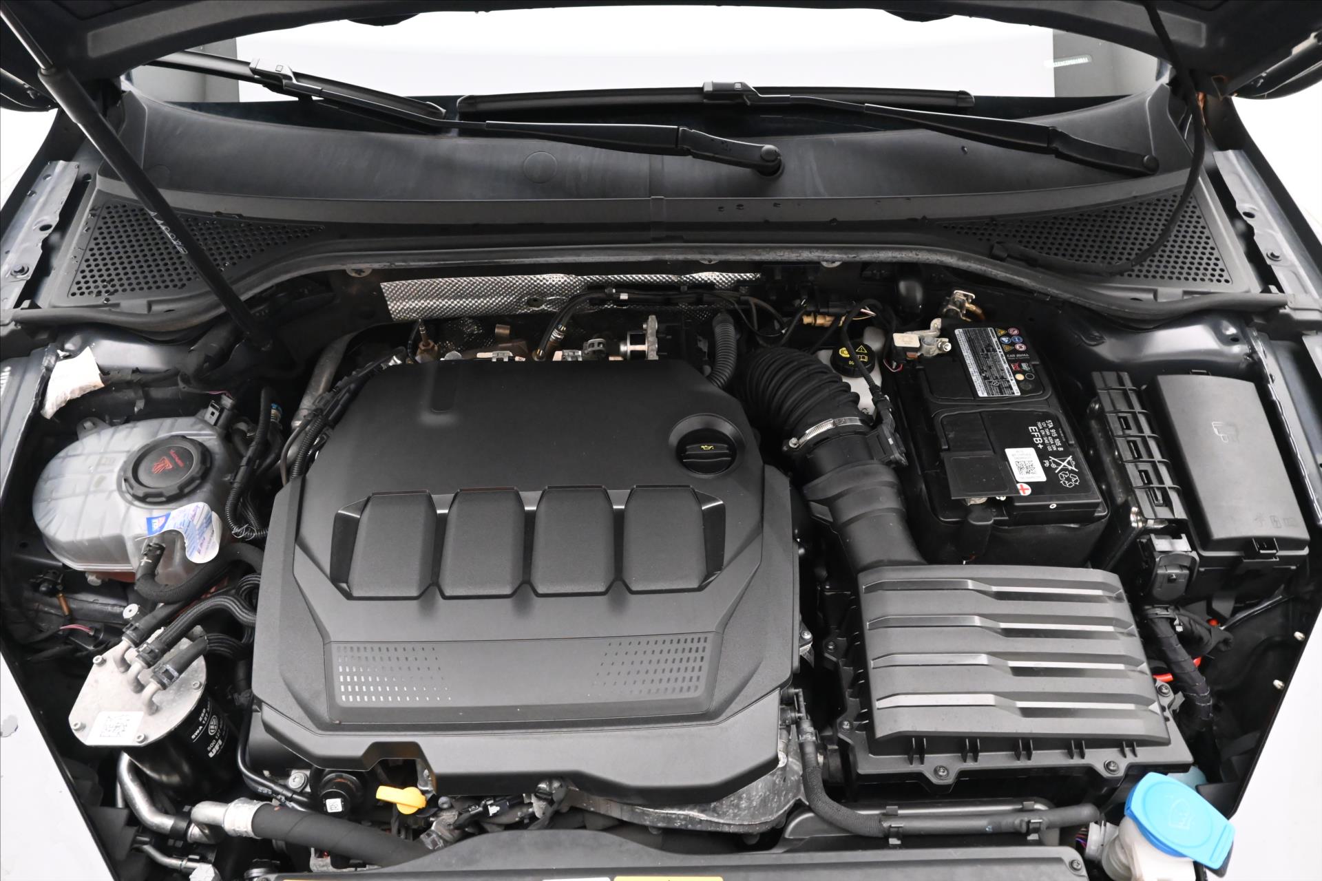 Hlavní fotografie vozu Volkswagen Passat 2,0 TDI 110kW DSG Business Záruka až 5 let (9)