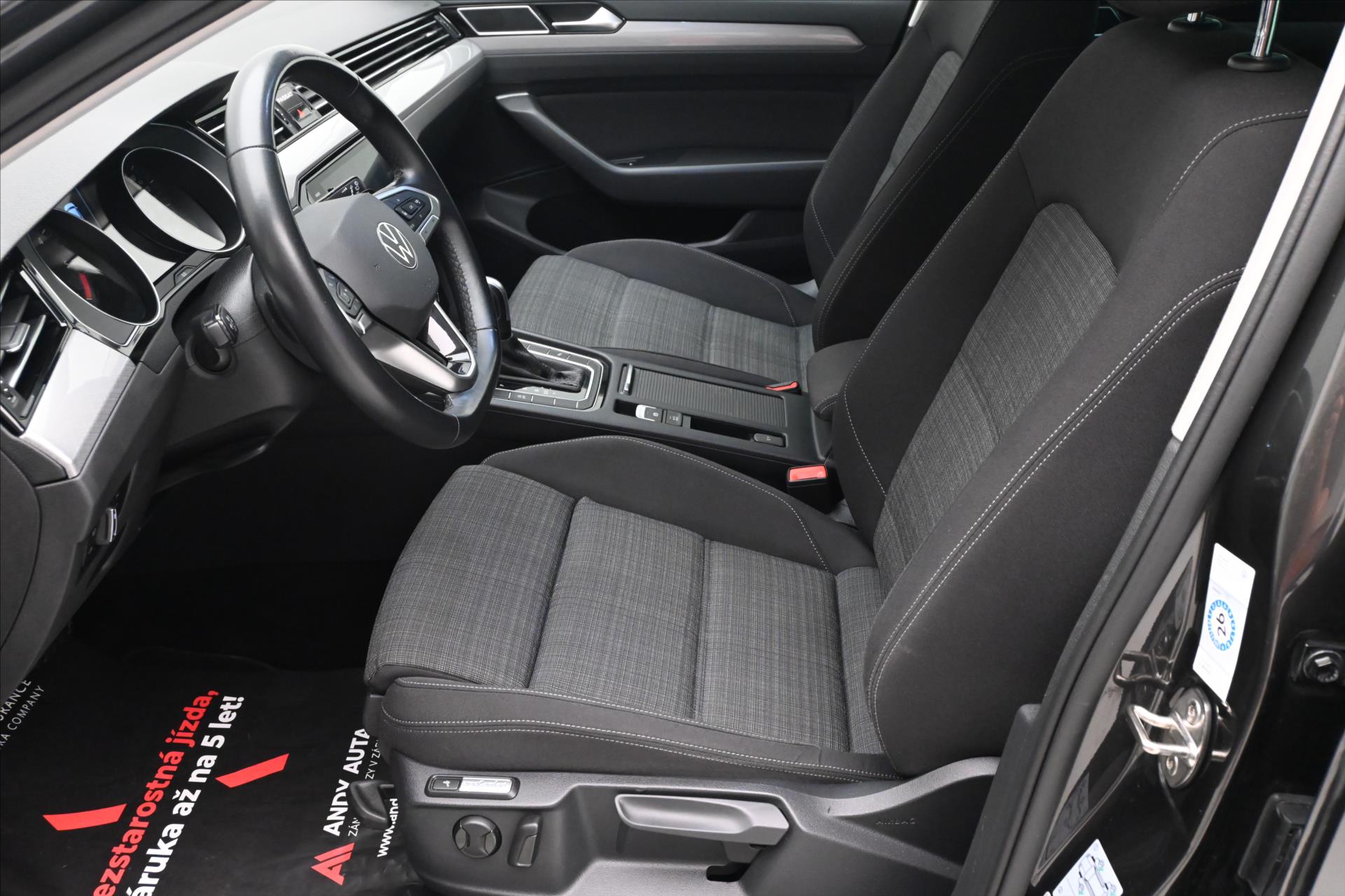 Hlavní fotografie vozu Volkswagen Passat 2,0 TDI 110 kW DSG Business Záruka až 5 let (13)