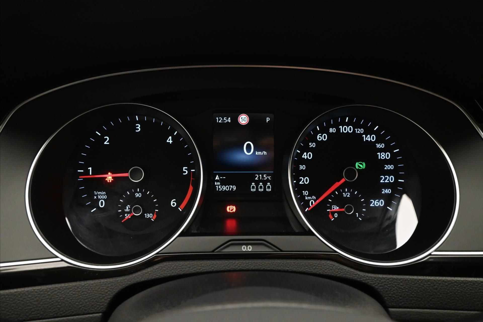 Hlavní fotografie vozu Volkswagen Passat 2,0 TDI 110 kW DSG Business Záruka až 5 let (16)