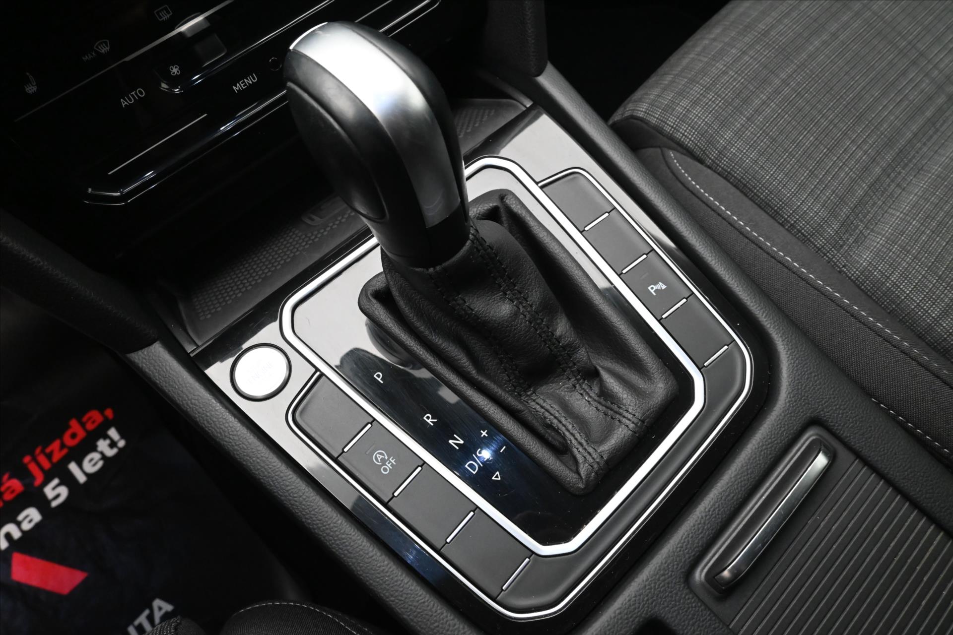 Hlavní fotografie vozu Volkswagen Passat 2,0 TDI 110 kW DSG Business Záruka až 5 let (23)