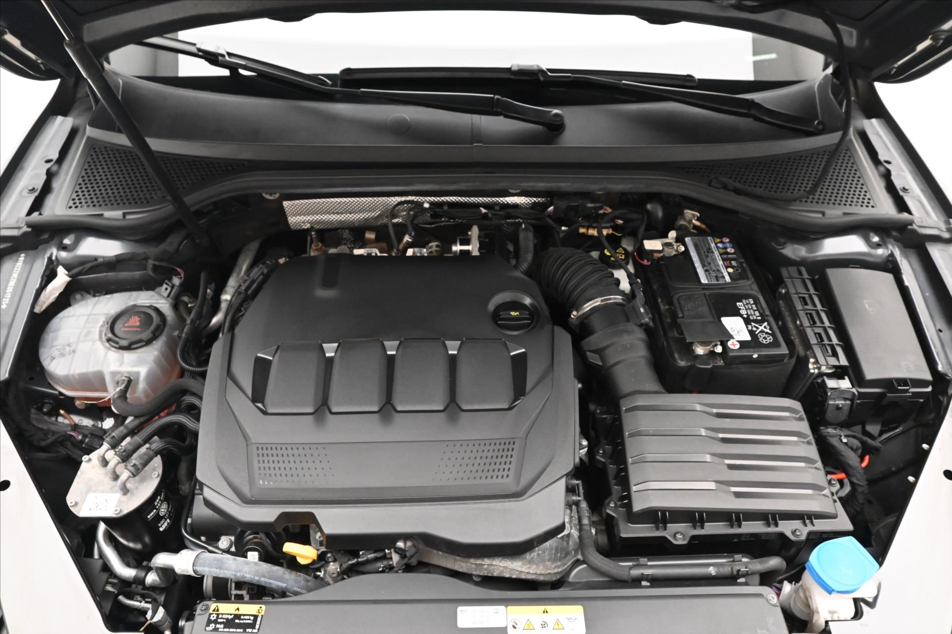 Hlavní fotografie vozu Volkswagen Passat 2,0 TDI 110 kW DSG Business Záruka až 5 let (9)