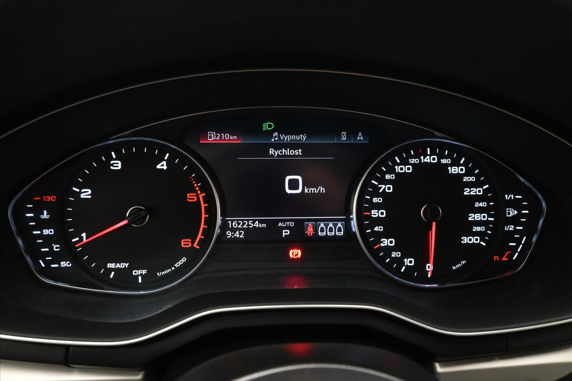 Hlavní fotografie vozu Audi A4 Avant 2,0 TDI 120kW S-Tronic AVANT Záruka až 5 let (16)