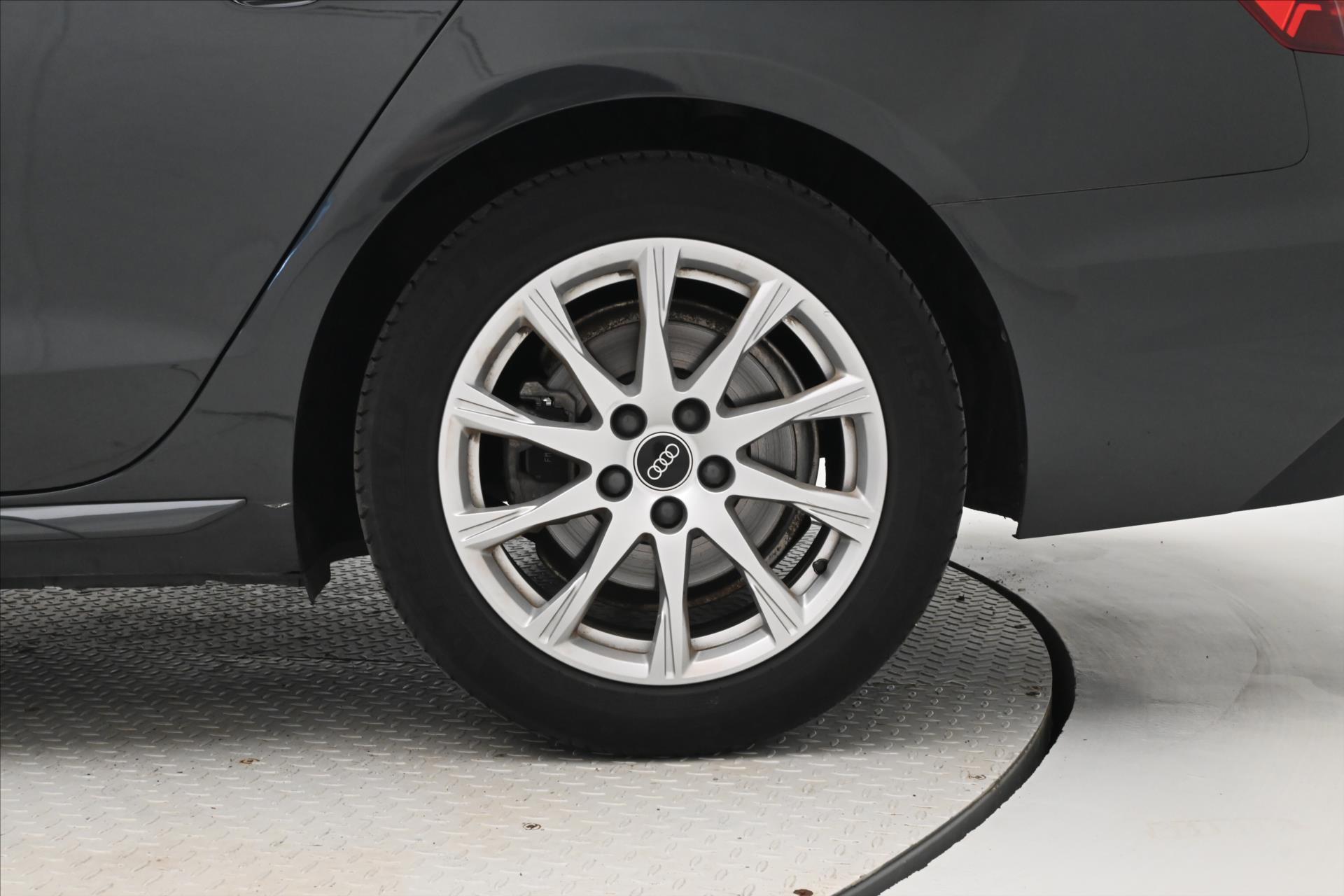 Hlavní fotografie vozu Audi A4 Avant 2,0 TDI 120kW S-Tronic AVANT Záruka až 5 let (31)