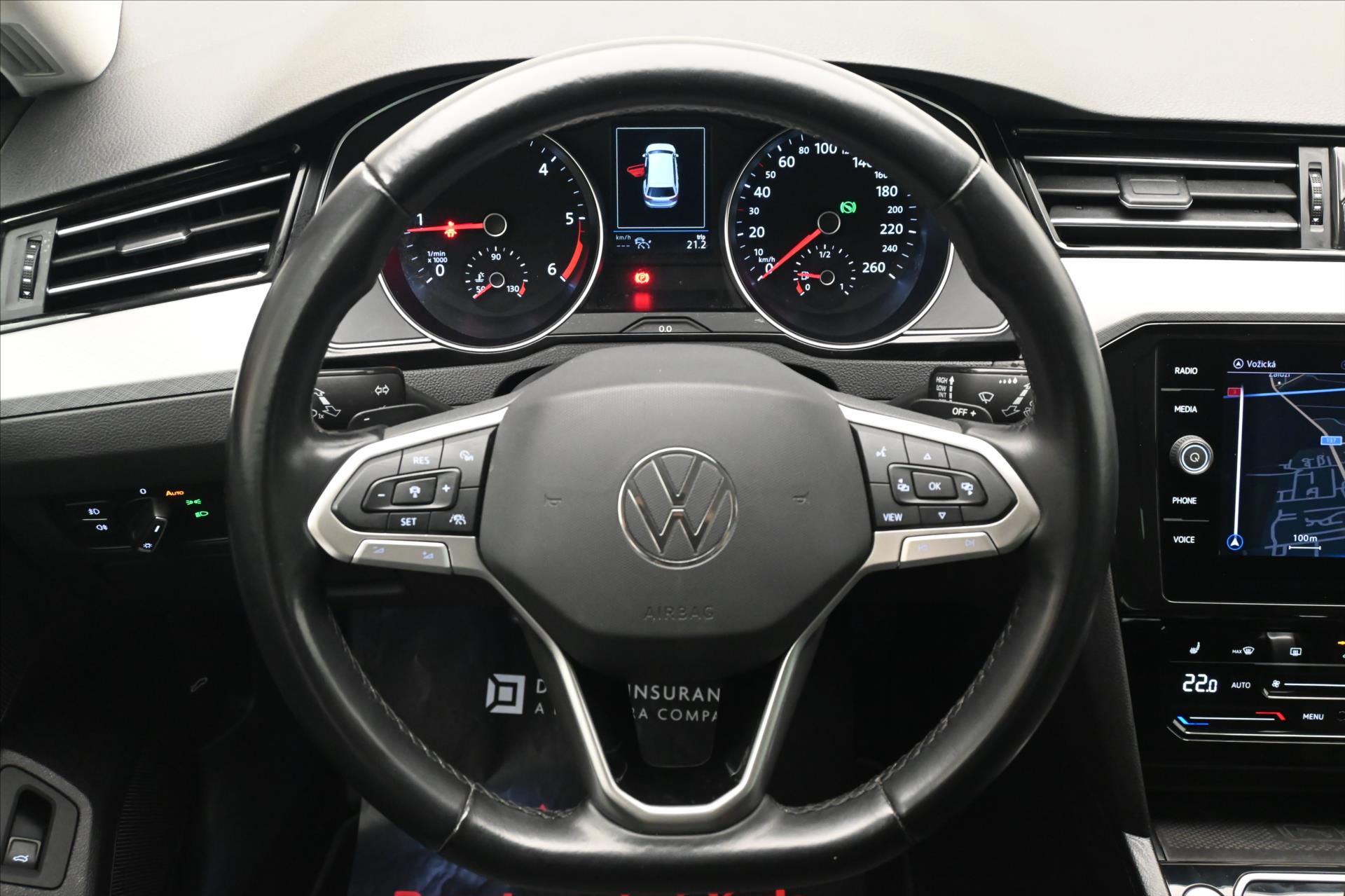 Hlavní fotografie vozu Volkswagen Passat 2,0 TDI 110kW DSG Business Záruka až 5 let (18)