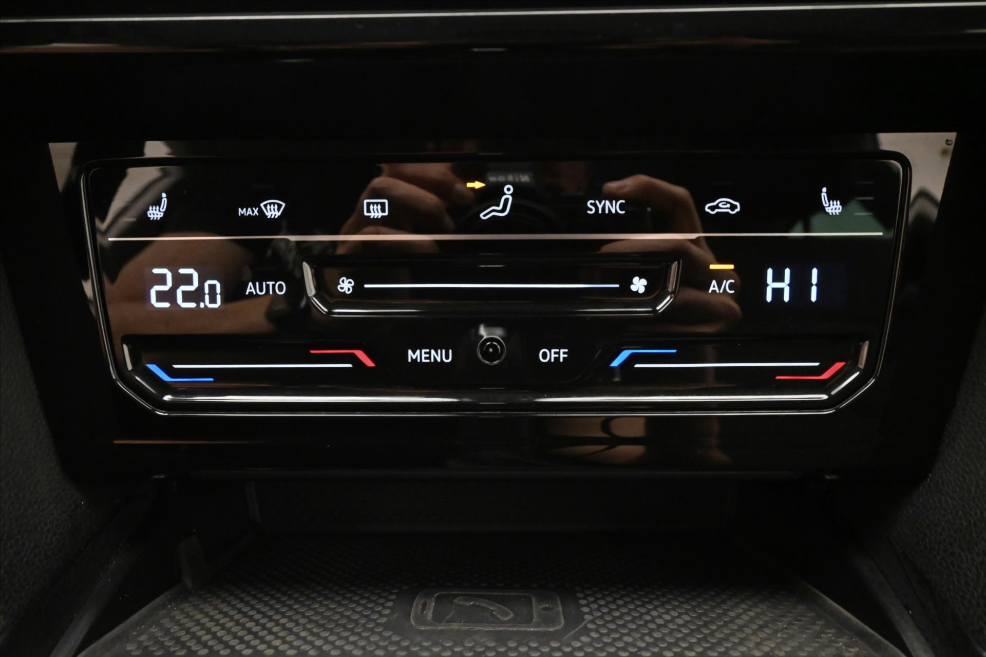 Hlavní fotografie vozu Volkswagen Passat 2,0 TDI 110kW DSG Business Záruka až 5 let (21)