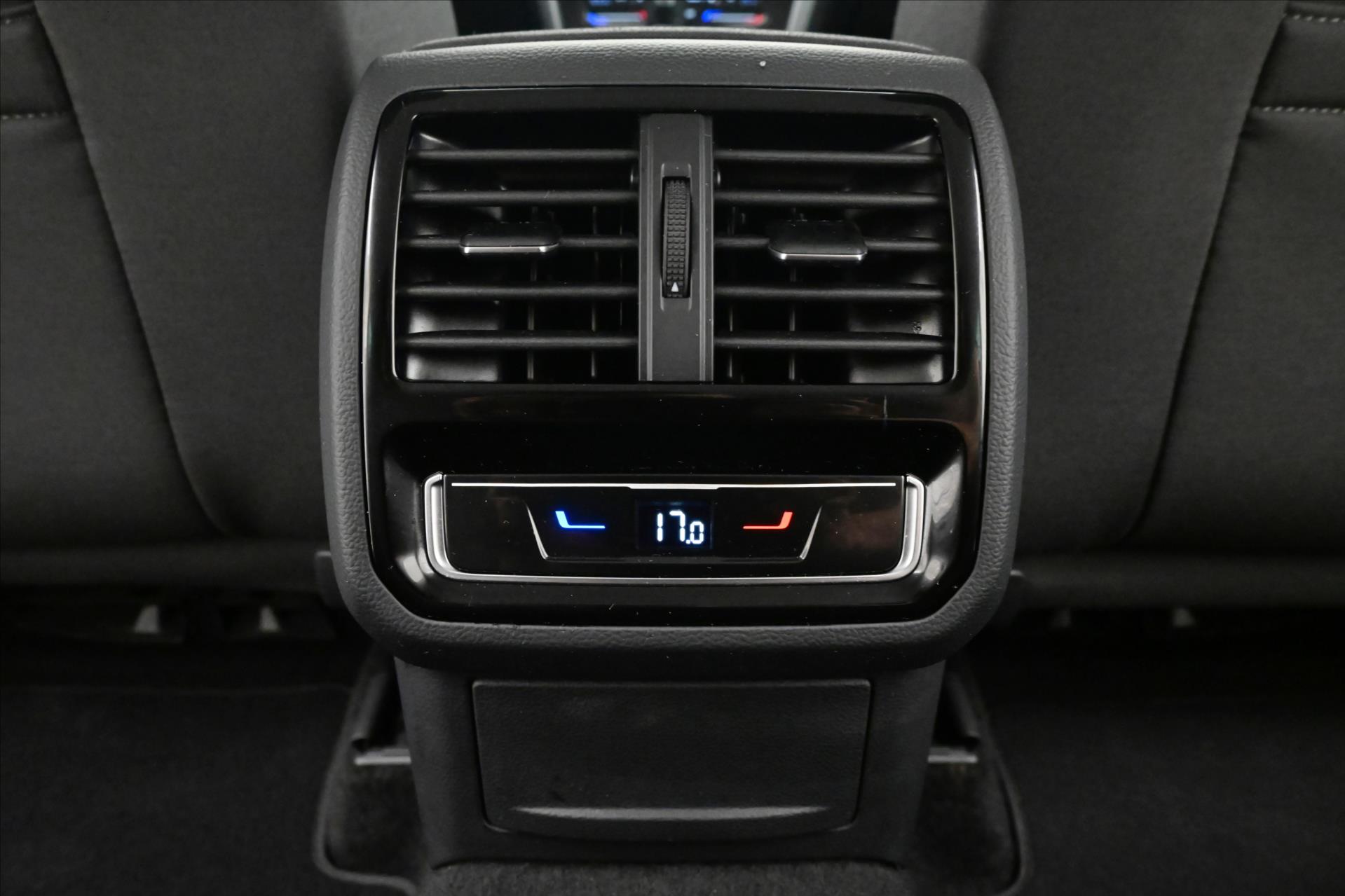 Hlavní fotografie vozu Volkswagen Passat 2,0 TDI 110kW DSG Business Záruka až 5 let (22)